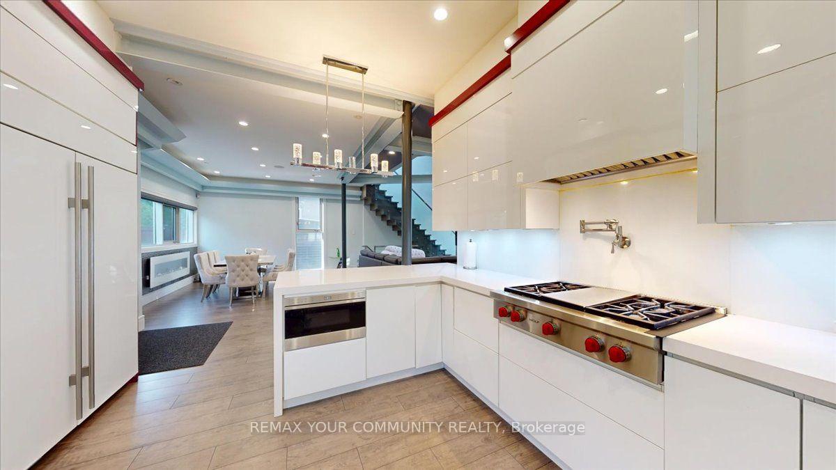 Photo 17 of 64 Aviemore Drive, North York, Humber Summit — HOMEH