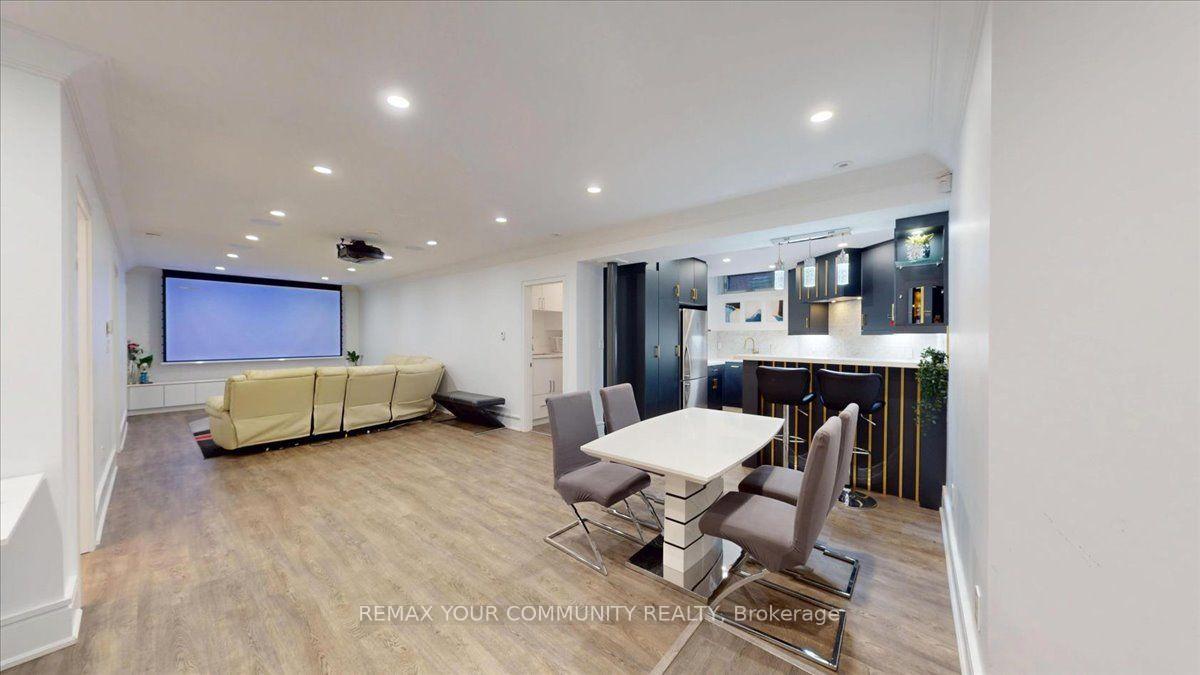Photo 23 of 64 Aviemore Drive, North York, Humber Summit — HOMEH