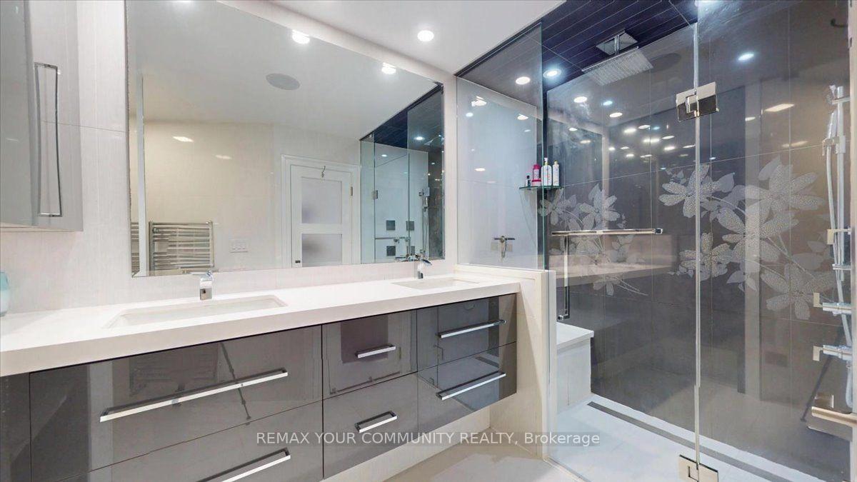 Photo 40 of 64 Aviemore Drive, North York, Humber Summit — HOMEH