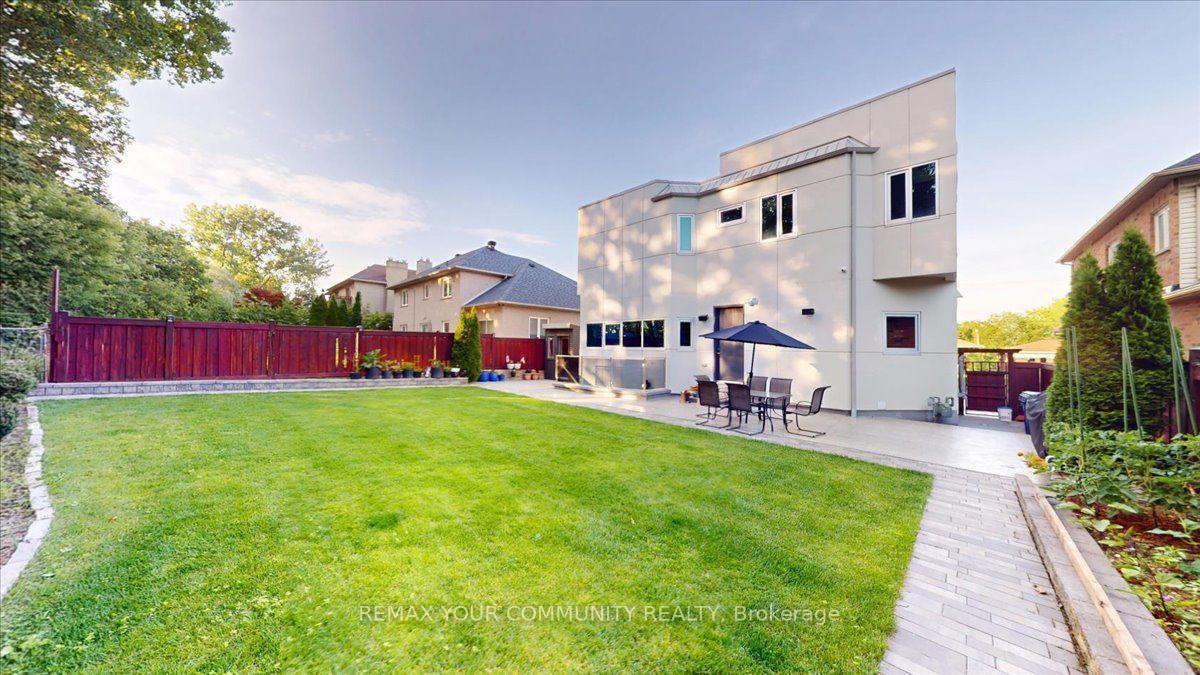 Photo 44 of 64 Aviemore Drive, North York, Humber Summit — HOMEH