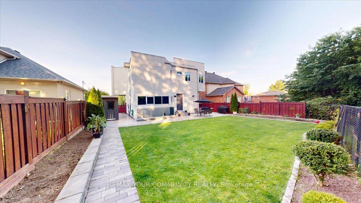 Photo 45 of 64 Aviemore Drive, North York, Humber Summit — HOMEH