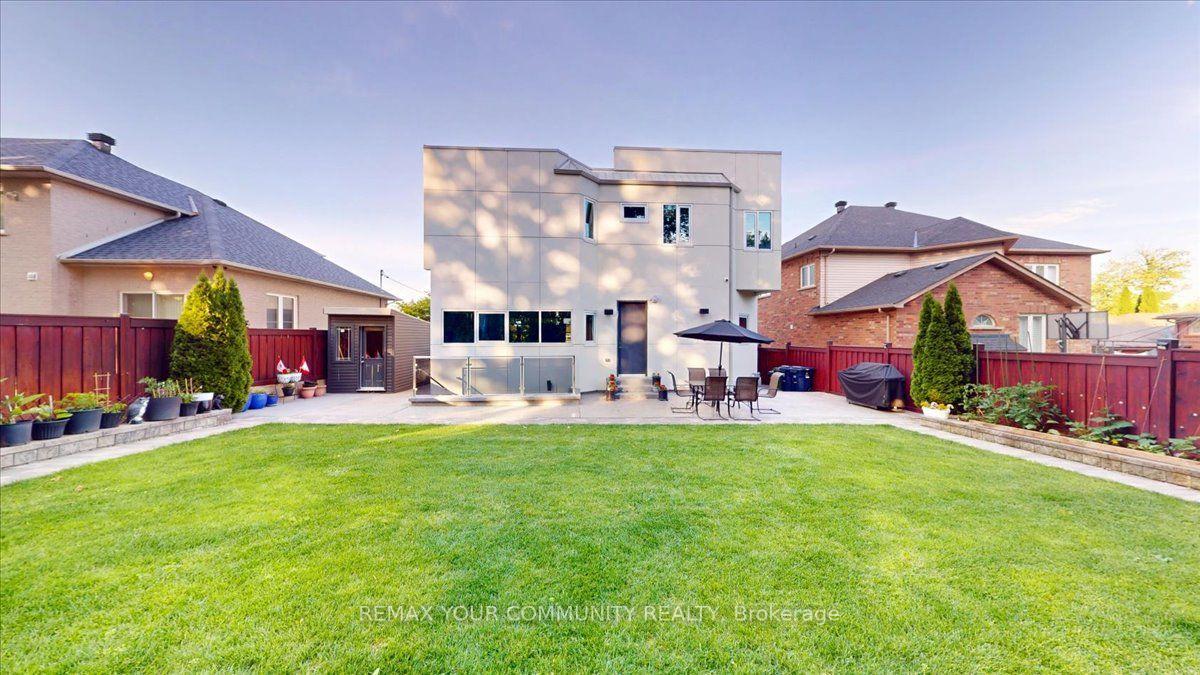 Photo 46 of 64 Aviemore Drive, North York, Humber Summit — HOMEH