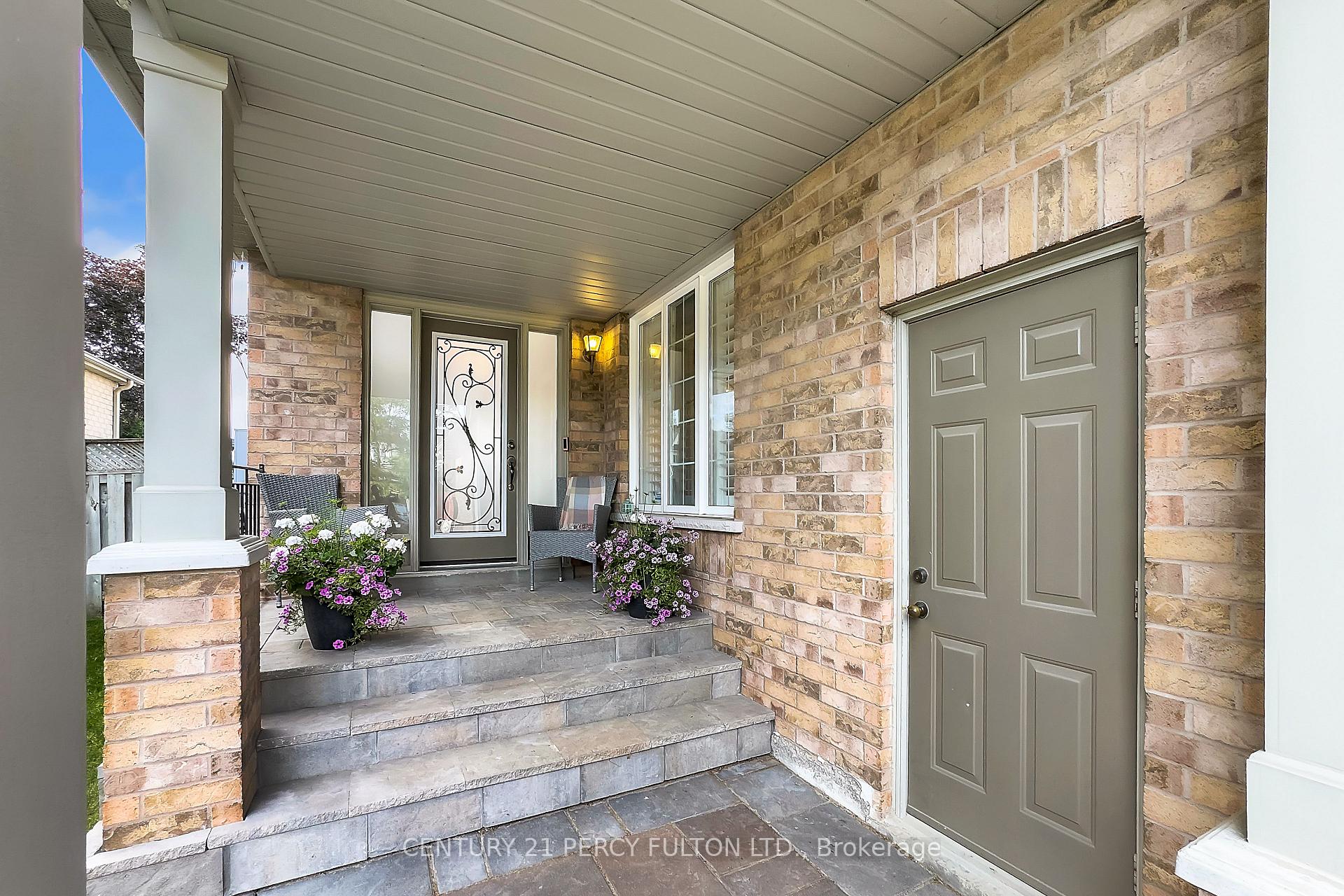 Photo 4 of 40 Southwell Avenue, Whitby, Williamsburg — HOMEH
