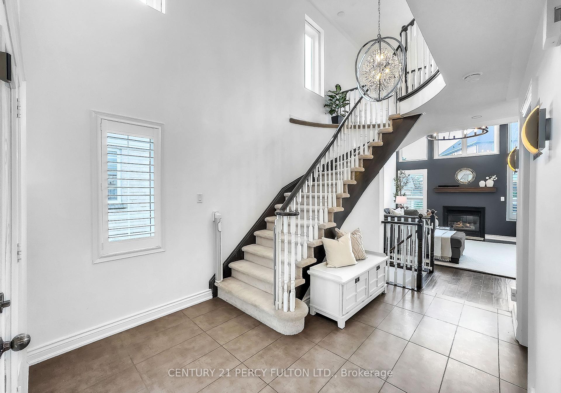 Photo 5 of 40 Southwell Avenue, Whitby, Williamsburg — HOMEH