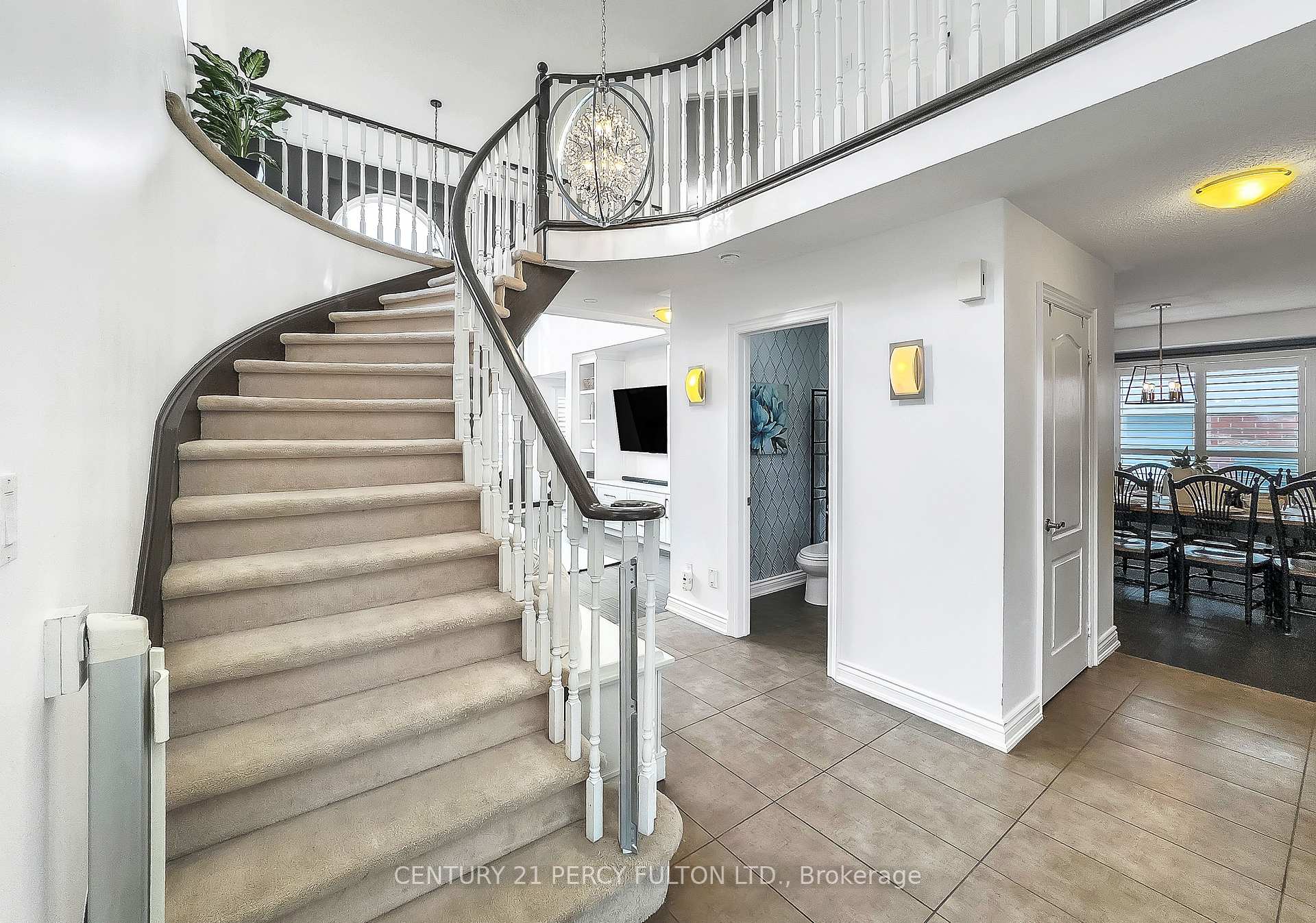 Photo 6 of 40 Southwell Avenue, Whitby, Williamsburg — HOMEH