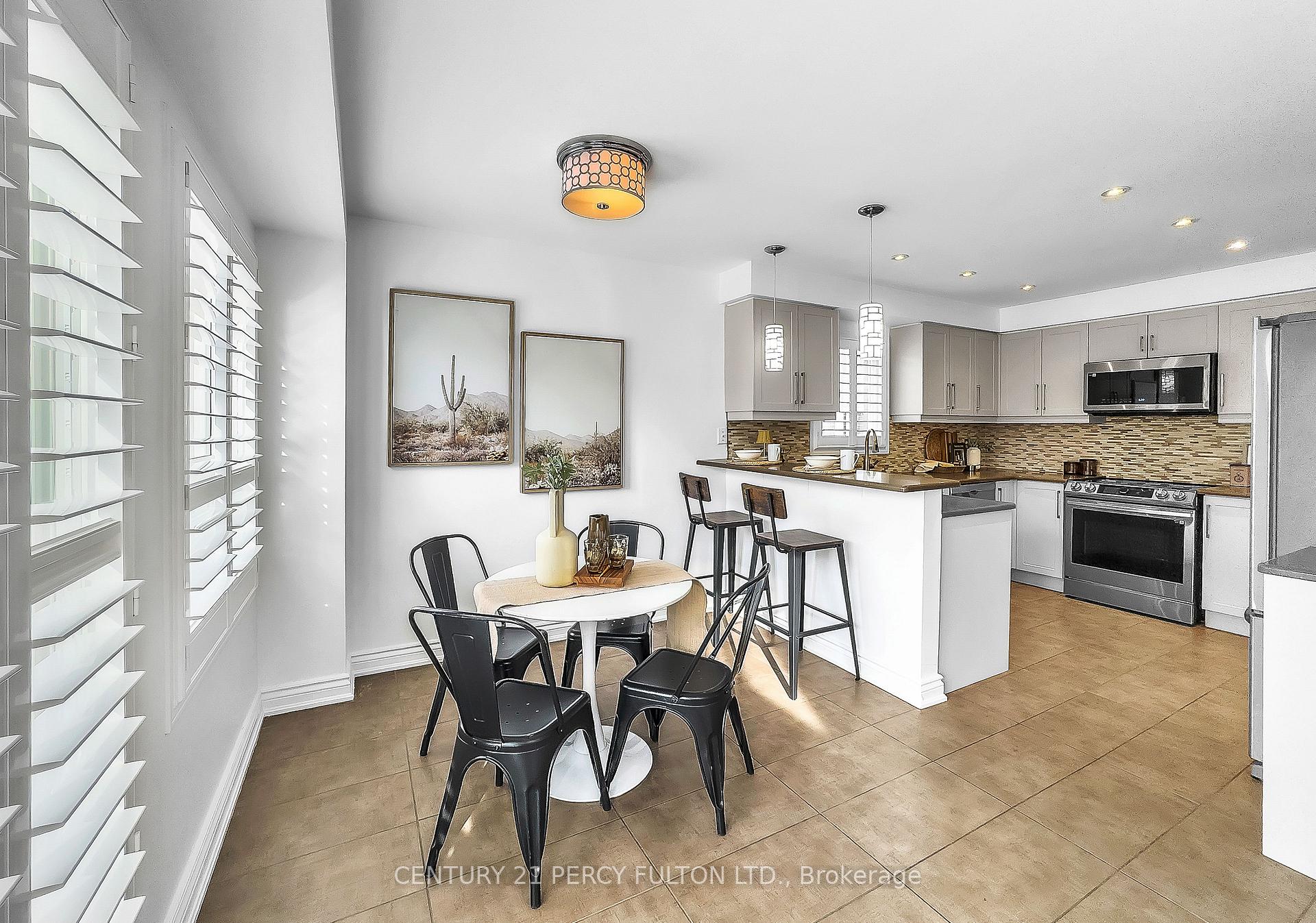 Photo 14 of 40 Southwell Avenue, Whitby, Williamsburg — HOMEH