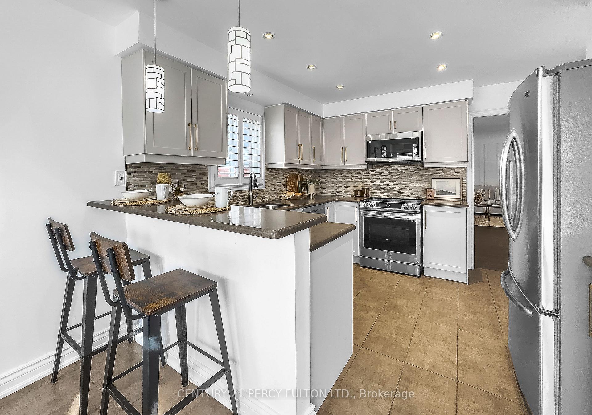 Photo 15 of 40 Southwell Avenue, Whitby, Williamsburg — HOMEH