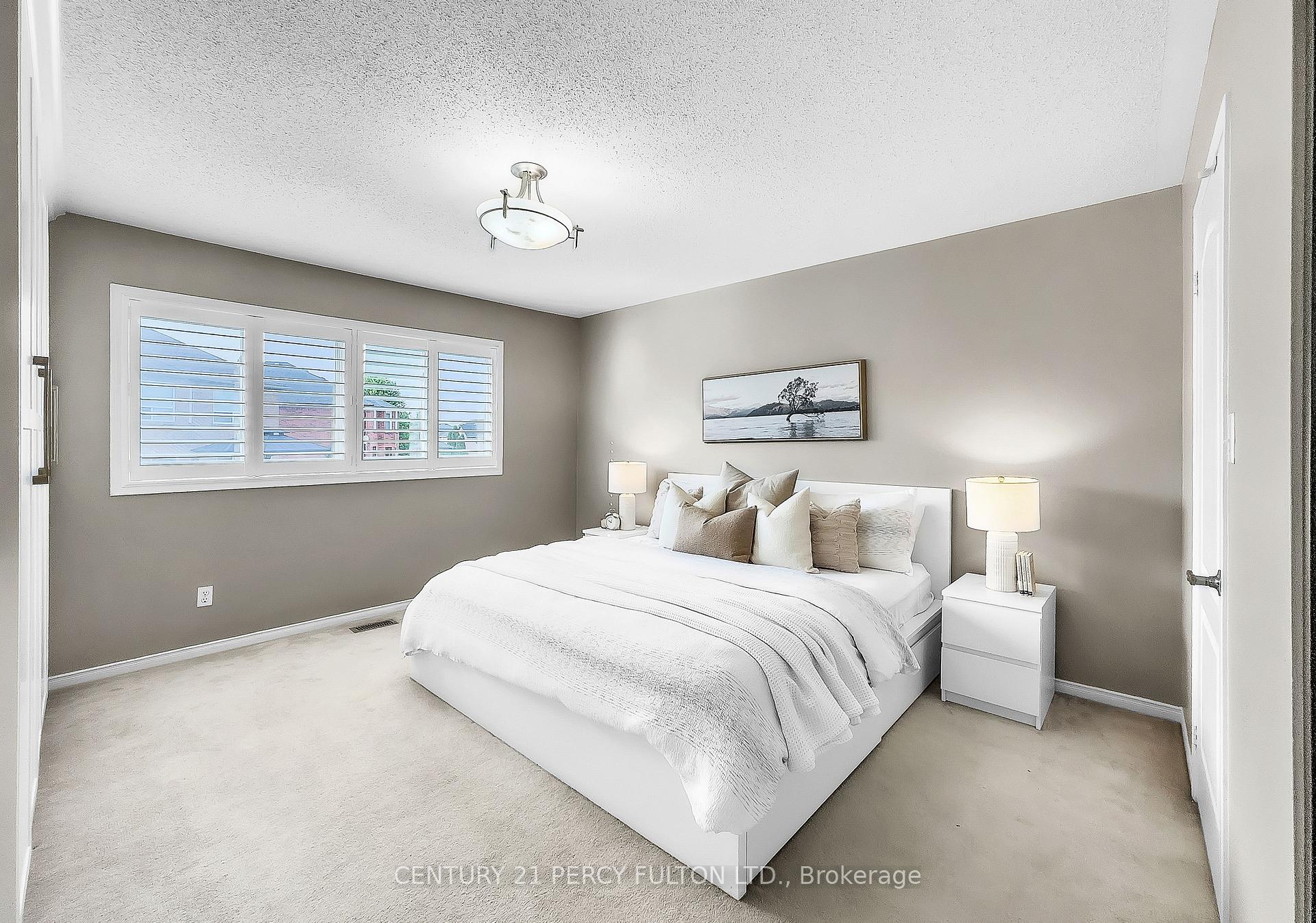 Photo 24 of 40 Southwell Avenue, Whitby, Williamsburg — HOMEH