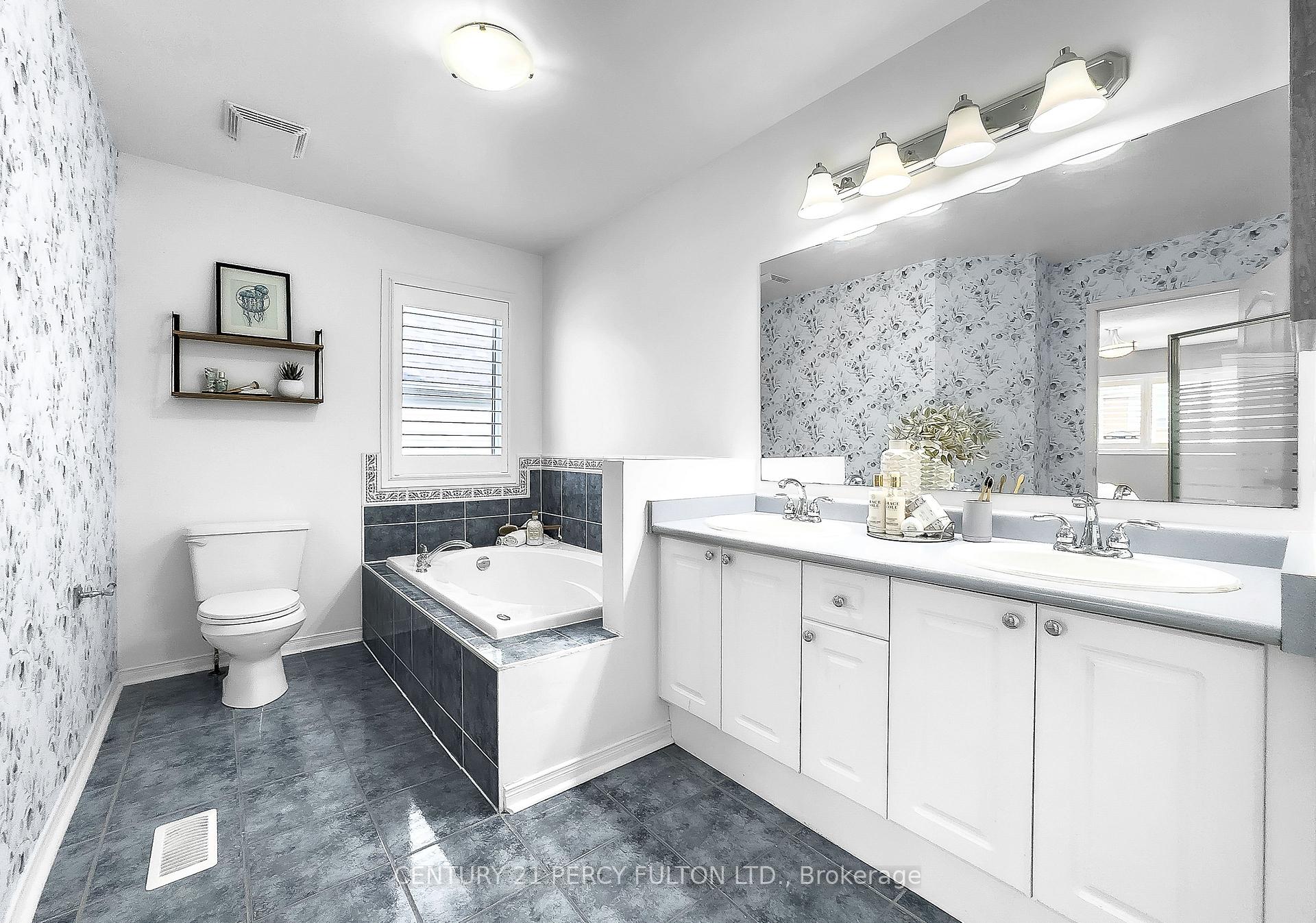 Photo 29 of 40 Southwell Avenue, Whitby, Williamsburg — HOMEH