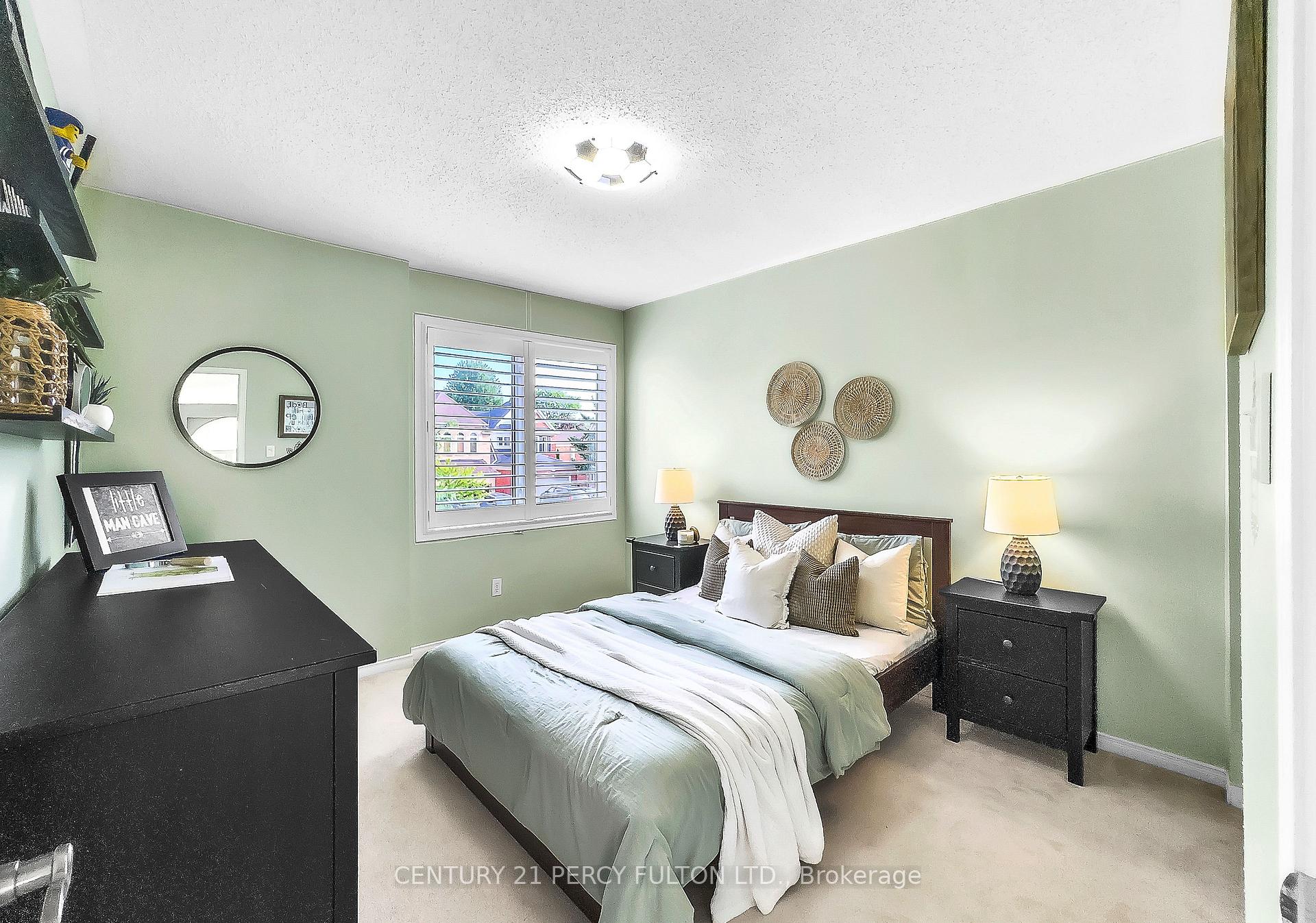 Photo 34 of 40 Southwell Avenue, Whitby, Williamsburg — HOMEH