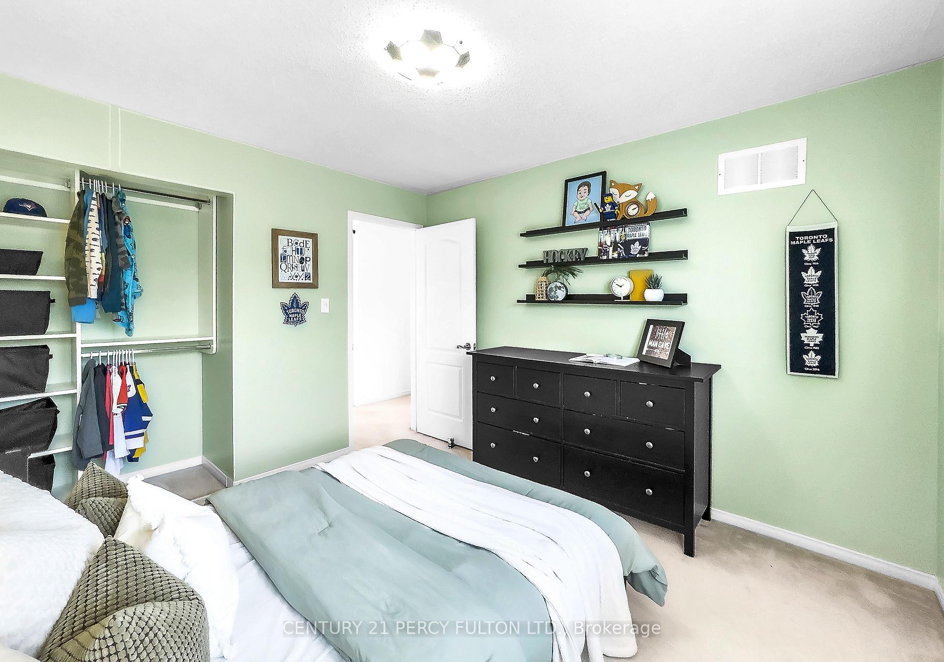 Photo 36 of 40 Southwell Avenue, Whitby, Williamsburg — HOMEH