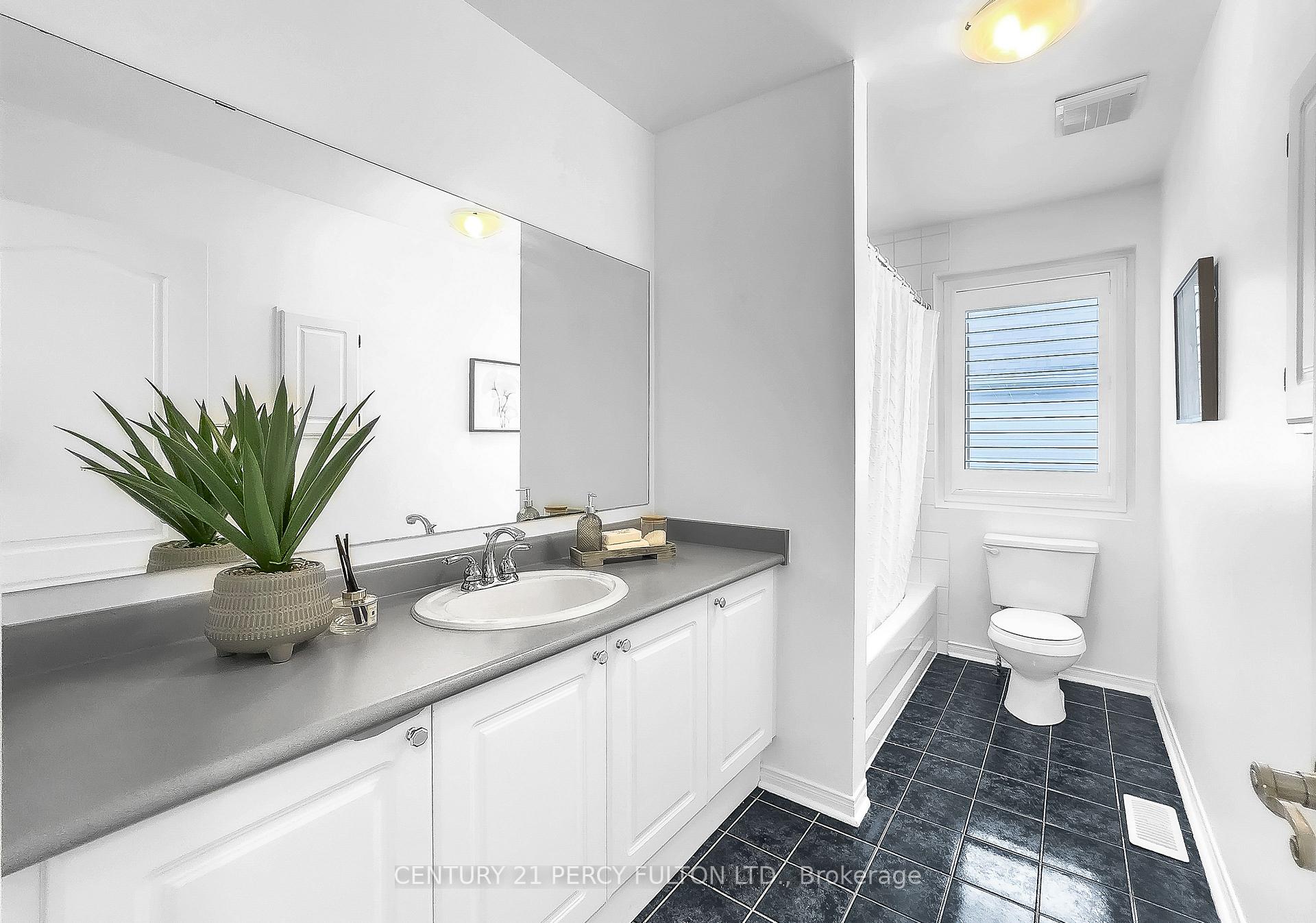 Photo 37 of 40 Southwell Avenue, Whitby, Williamsburg — HOMEH