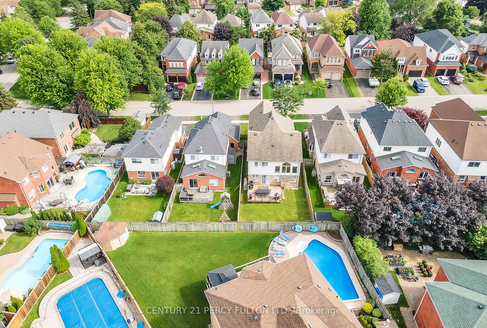 Photo 49 of 40 Southwell Avenue, Whitby, Williamsburg — HOMEH