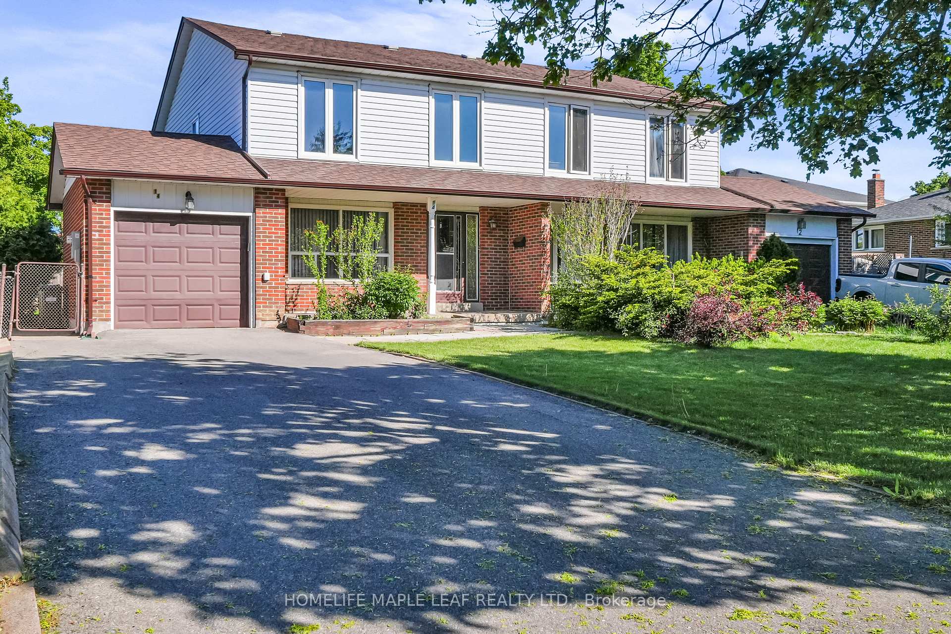 Photo 2 of 14 Manitou Crescent, Brampton, Central Park — HOMEH