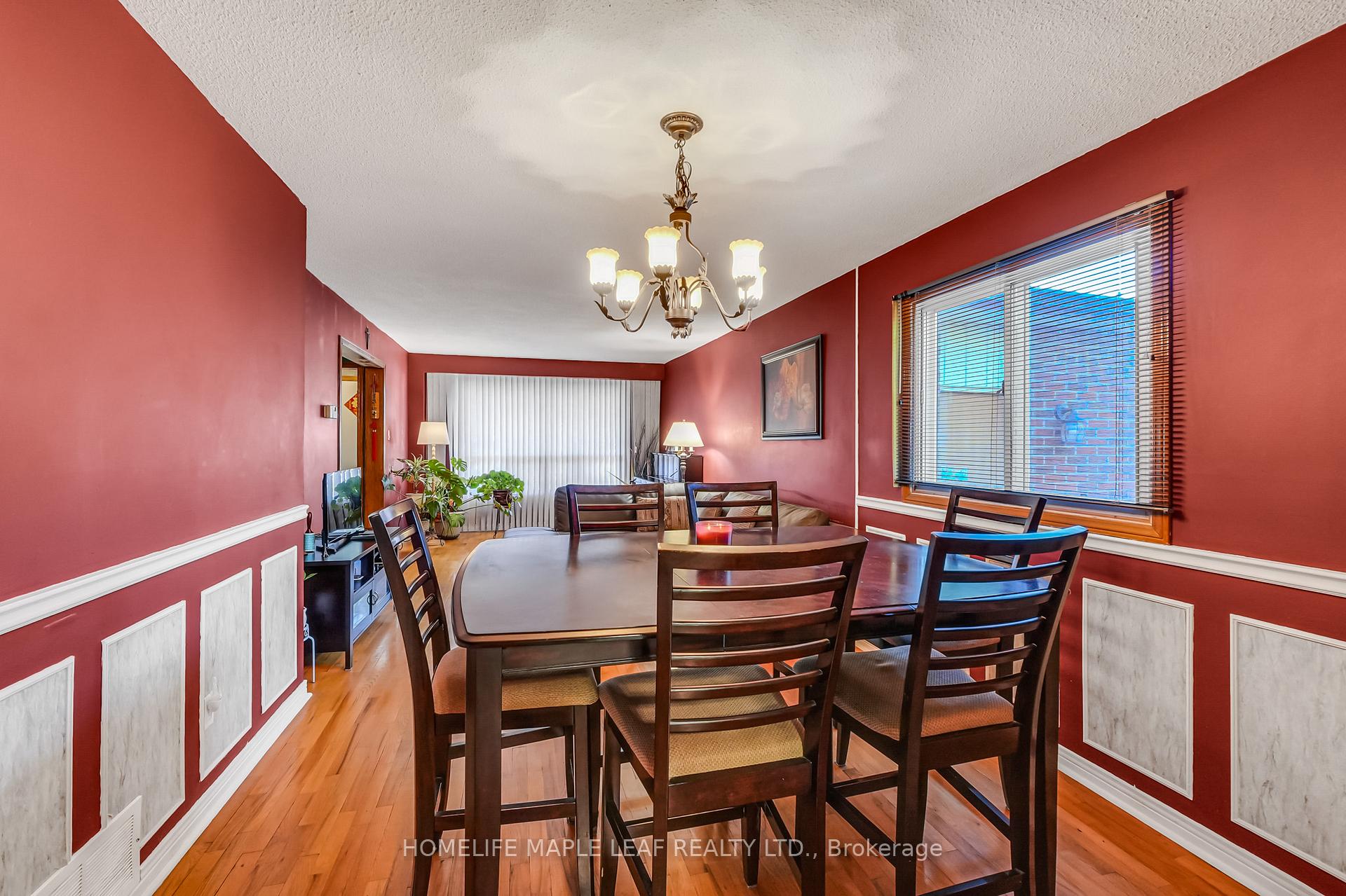 Photo 9 of 14 Manitou Crescent, Brampton, Central Park — HOMEH