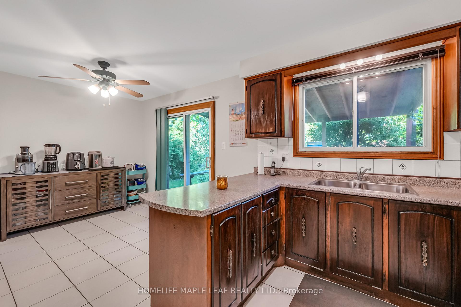 Photo 13 of 14 Manitou Crescent, Brampton, Central Park — HOMEH