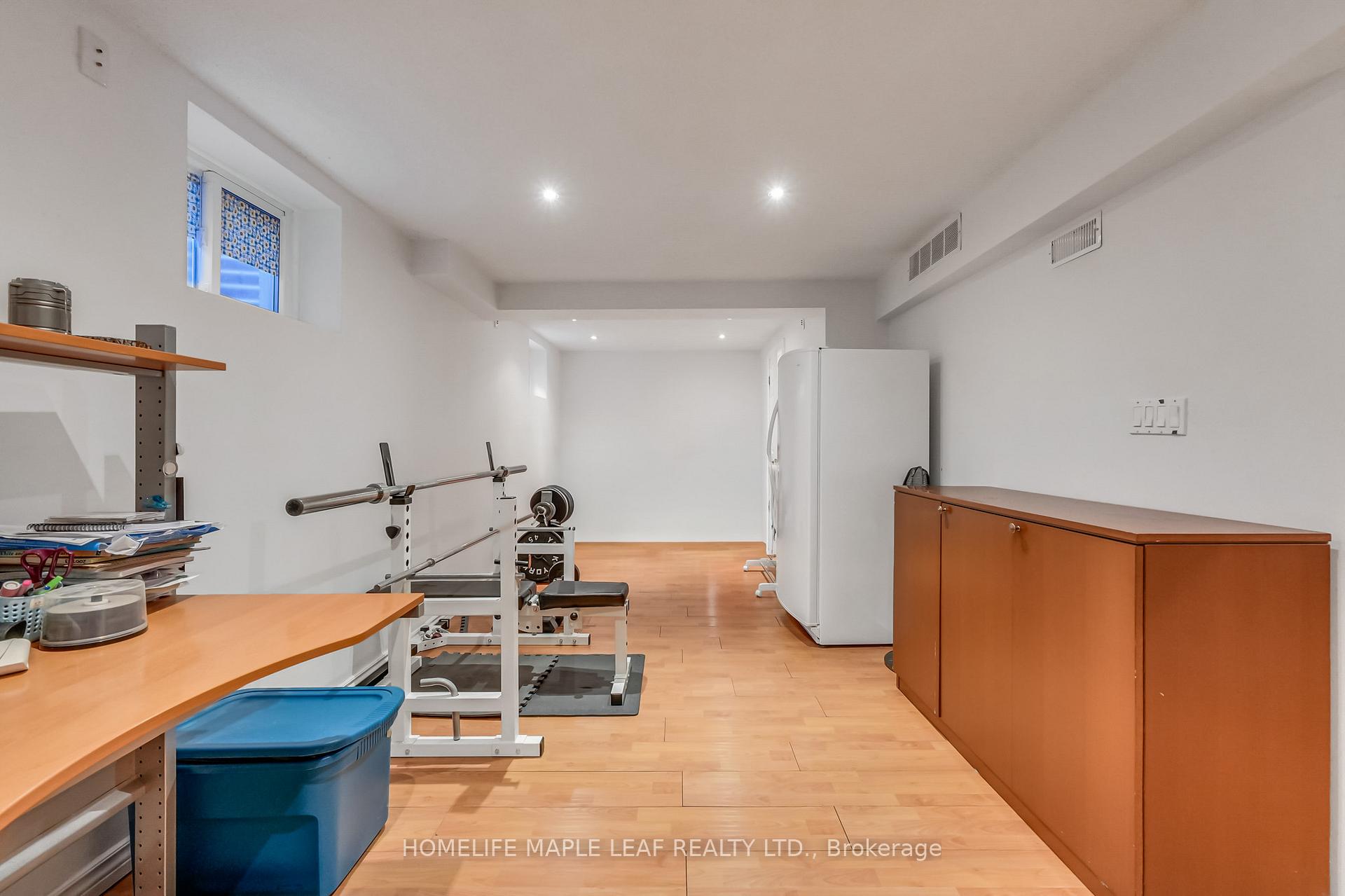 Photo 22 of 14 Manitou Crescent, Brampton, Central Park — HOMEH