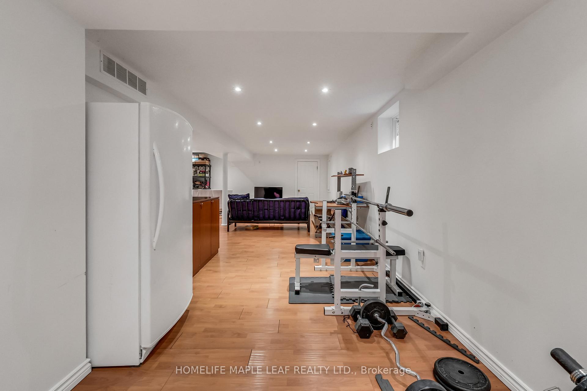Photo 23 of 14 Manitou Crescent, Brampton, Central Park — HOMEH