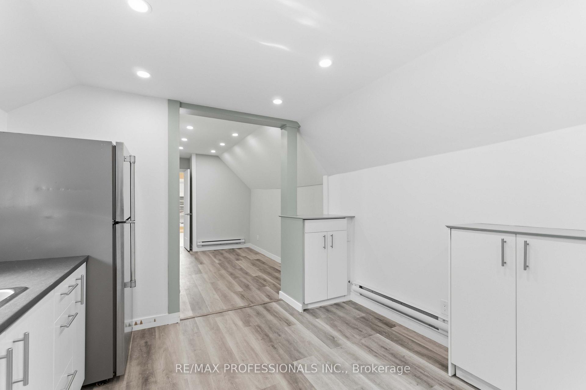 Photo 6 of Unit # Upper, 759 Barton Street E, Hamilton, Stipley — HOMEH