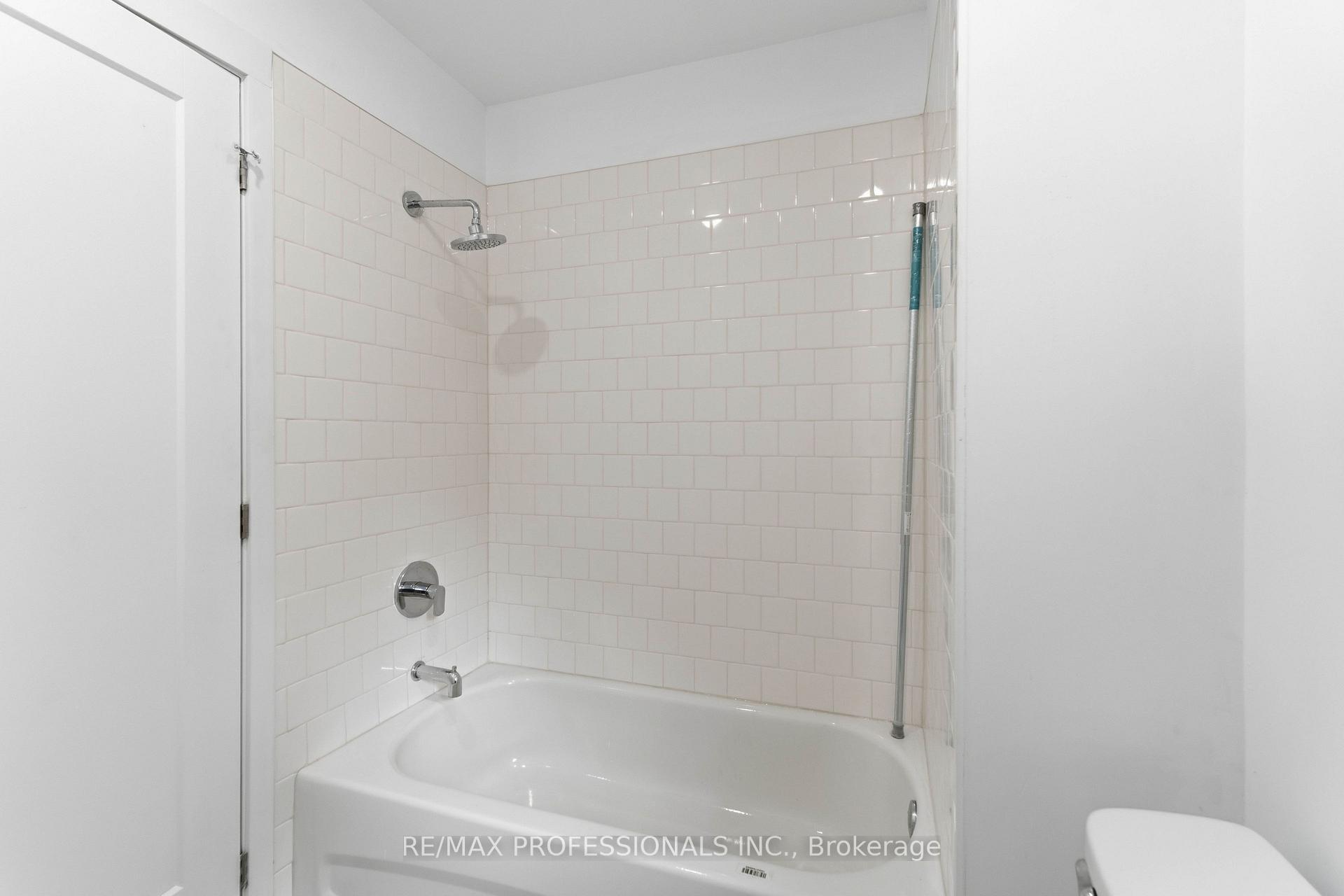 Photo 15 of Unit # Upper, 759 Barton Street E, Hamilton, Stipley — HOMEH
