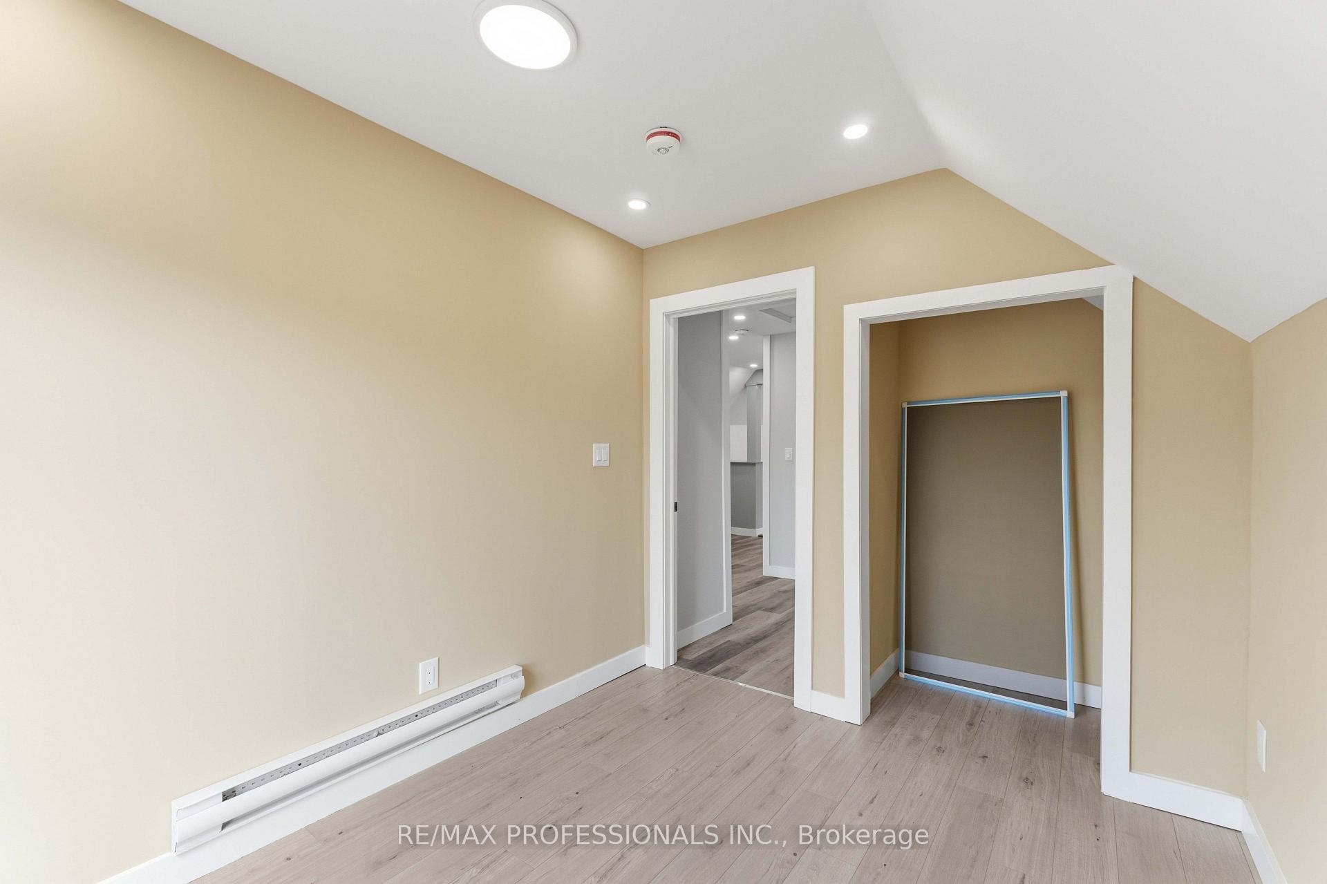 Photo 17 of Unit # Upper, 759 Barton Street E, Hamilton, Stipley — HOMEH