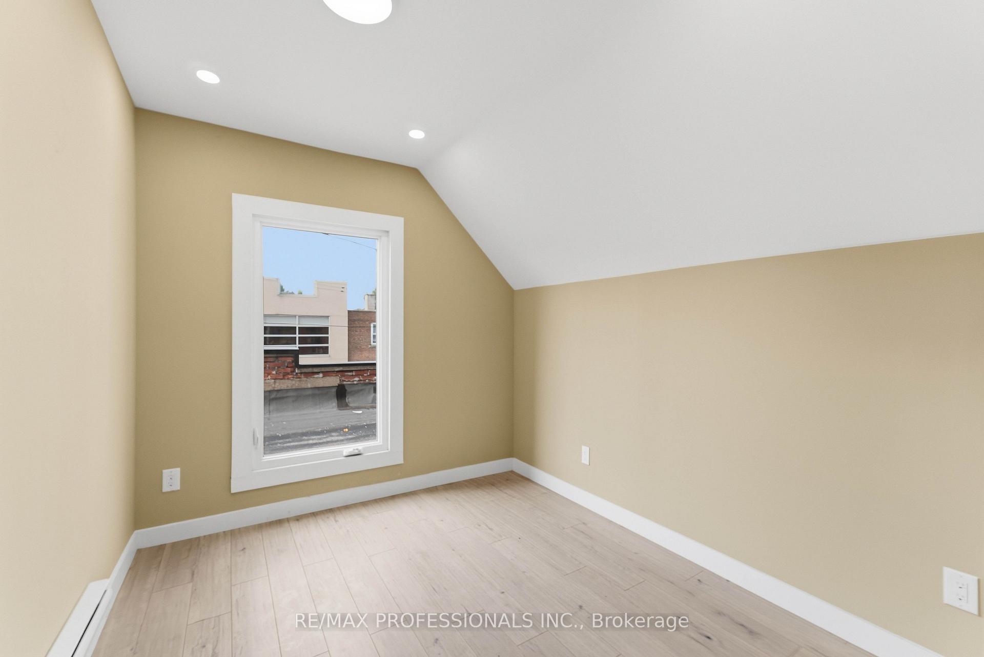 Photo 18 of Unit # Upper, 759 Barton Street E, Hamilton, Stipley — HOMEH