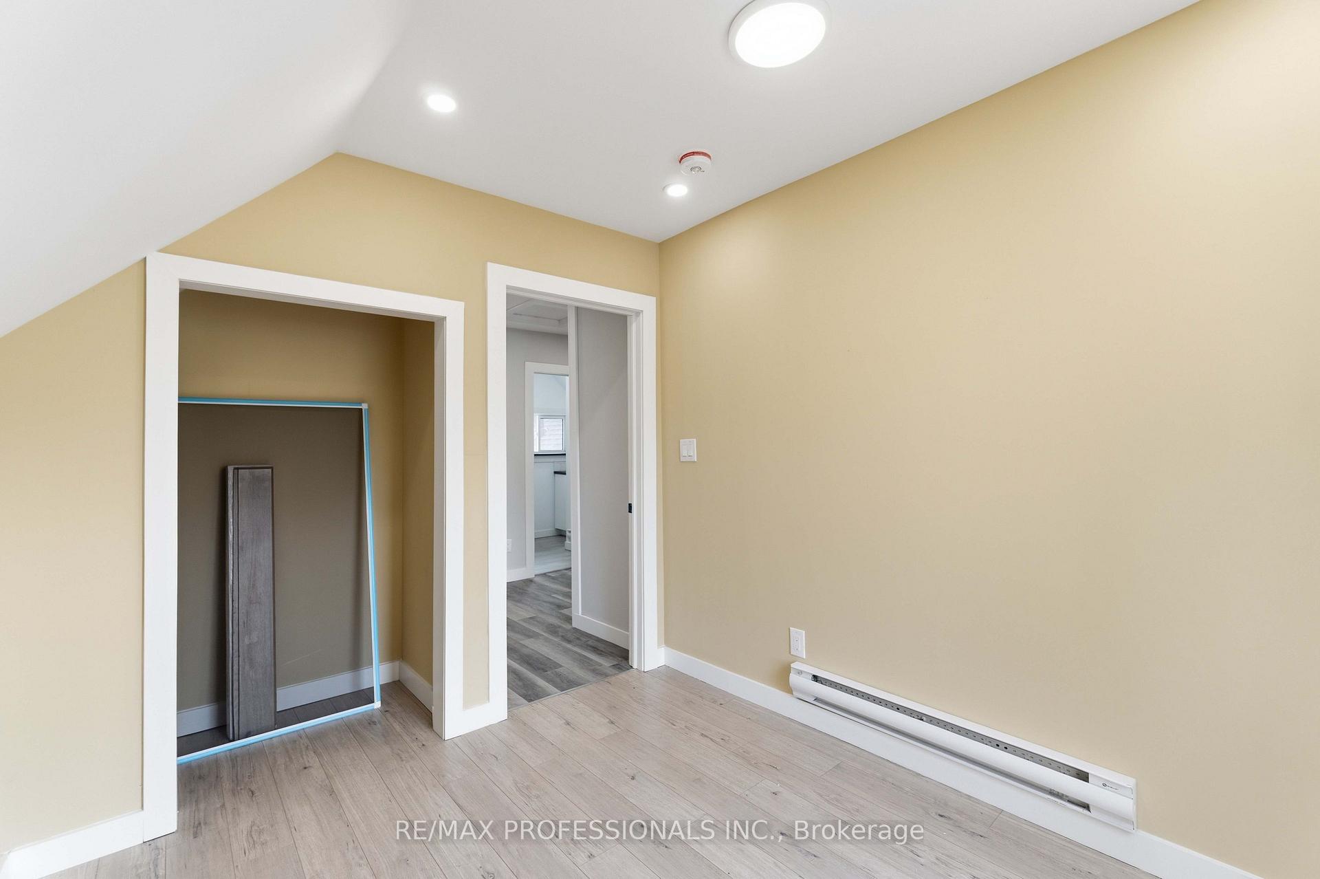 Photo 19 of Unit # Upper, 759 Barton Street E, Hamilton, Stipley — HOMEH