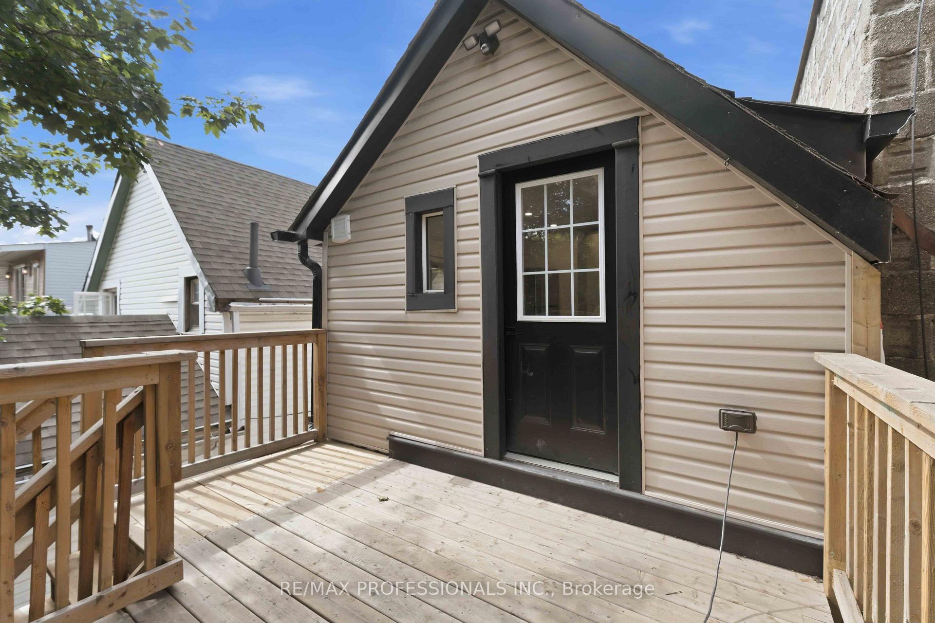 Photo 20 of Unit # Upper, 759 Barton Street E, Hamilton, Stipley — HOMEH