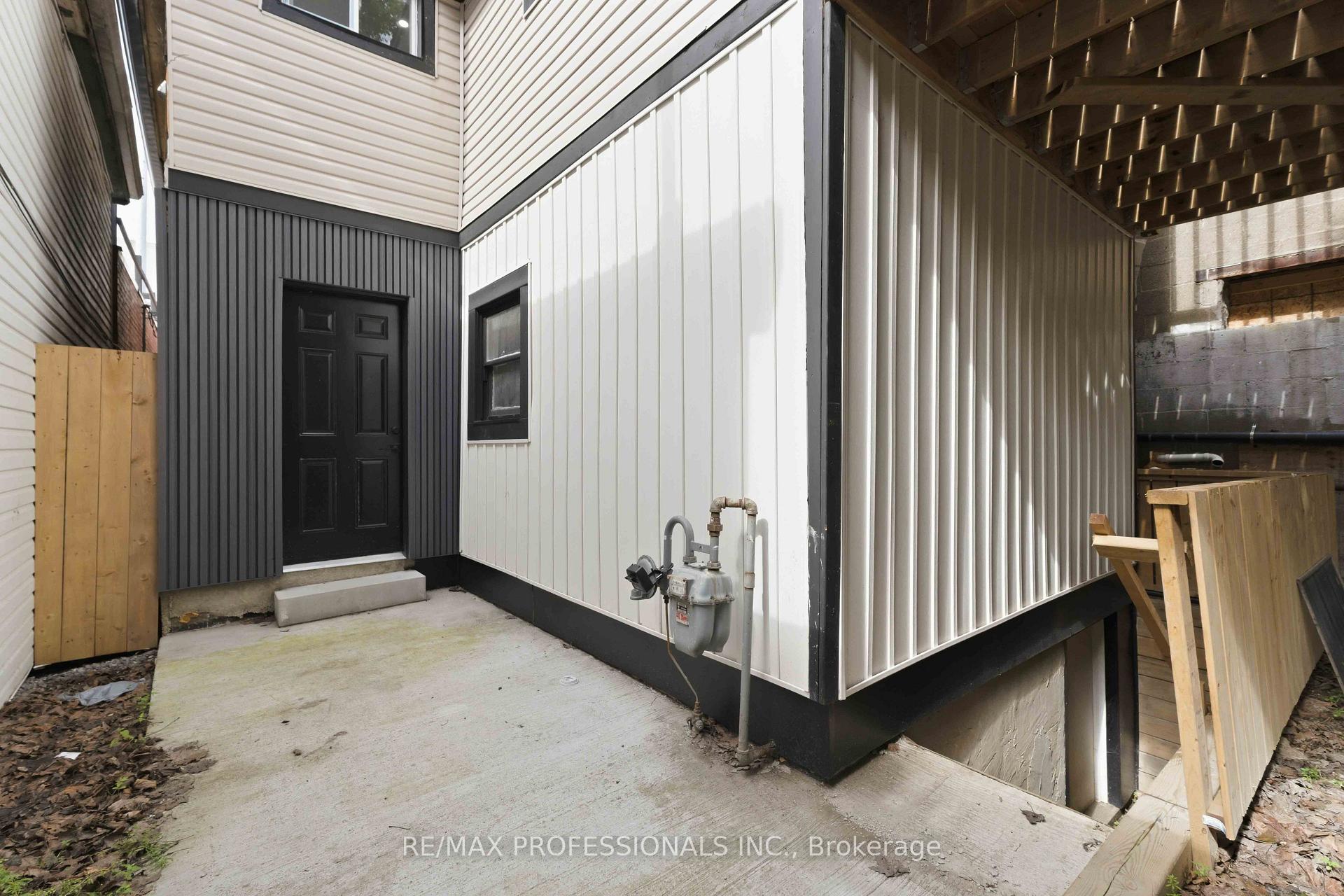 Photo 24 of Unit # Upper, 759 Barton Street E, Hamilton, Stipley — HOMEH