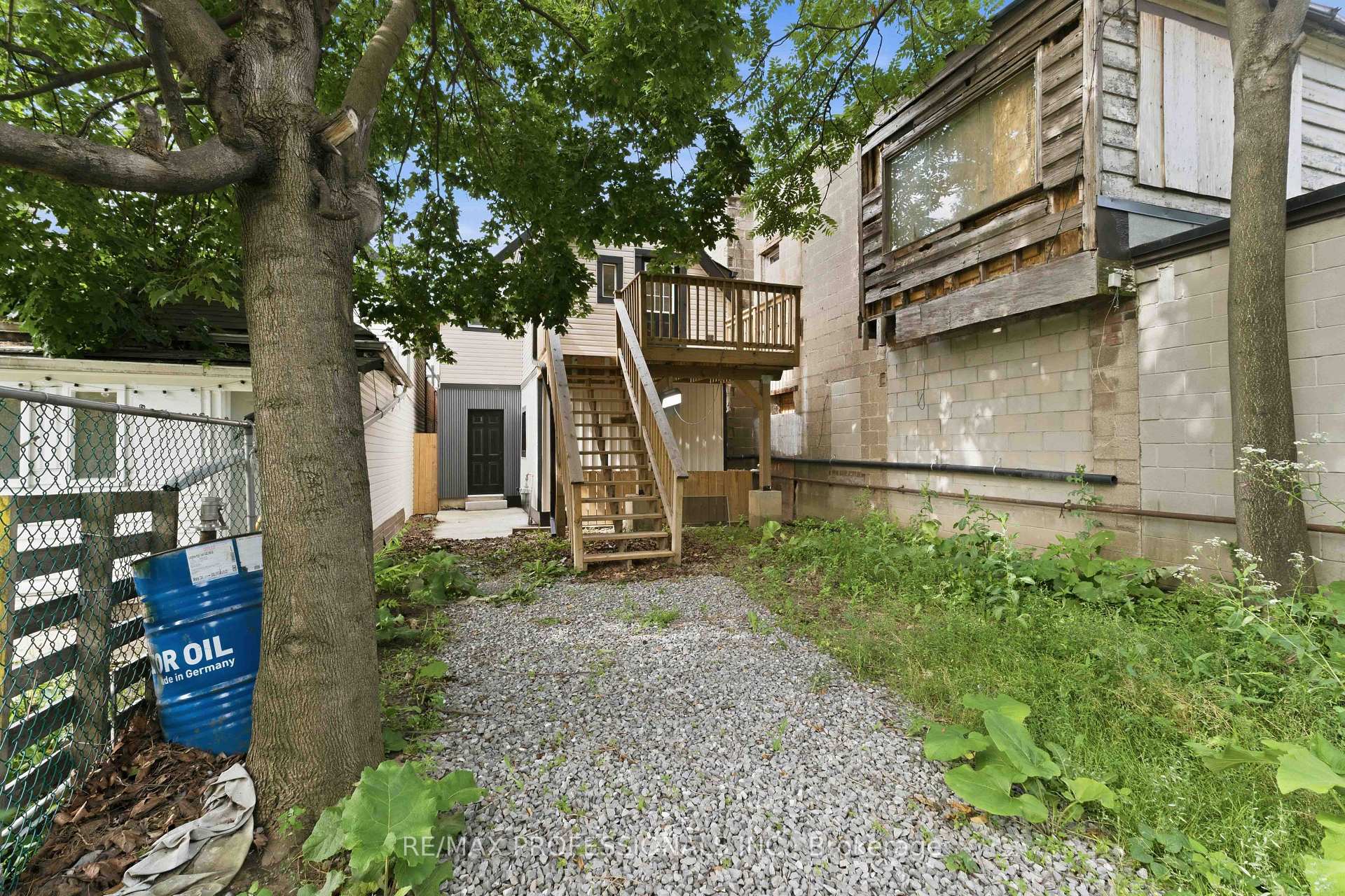 Photo 27 of Unit # Upper, 759 Barton Street E, Hamilton, Stipley — HOMEH