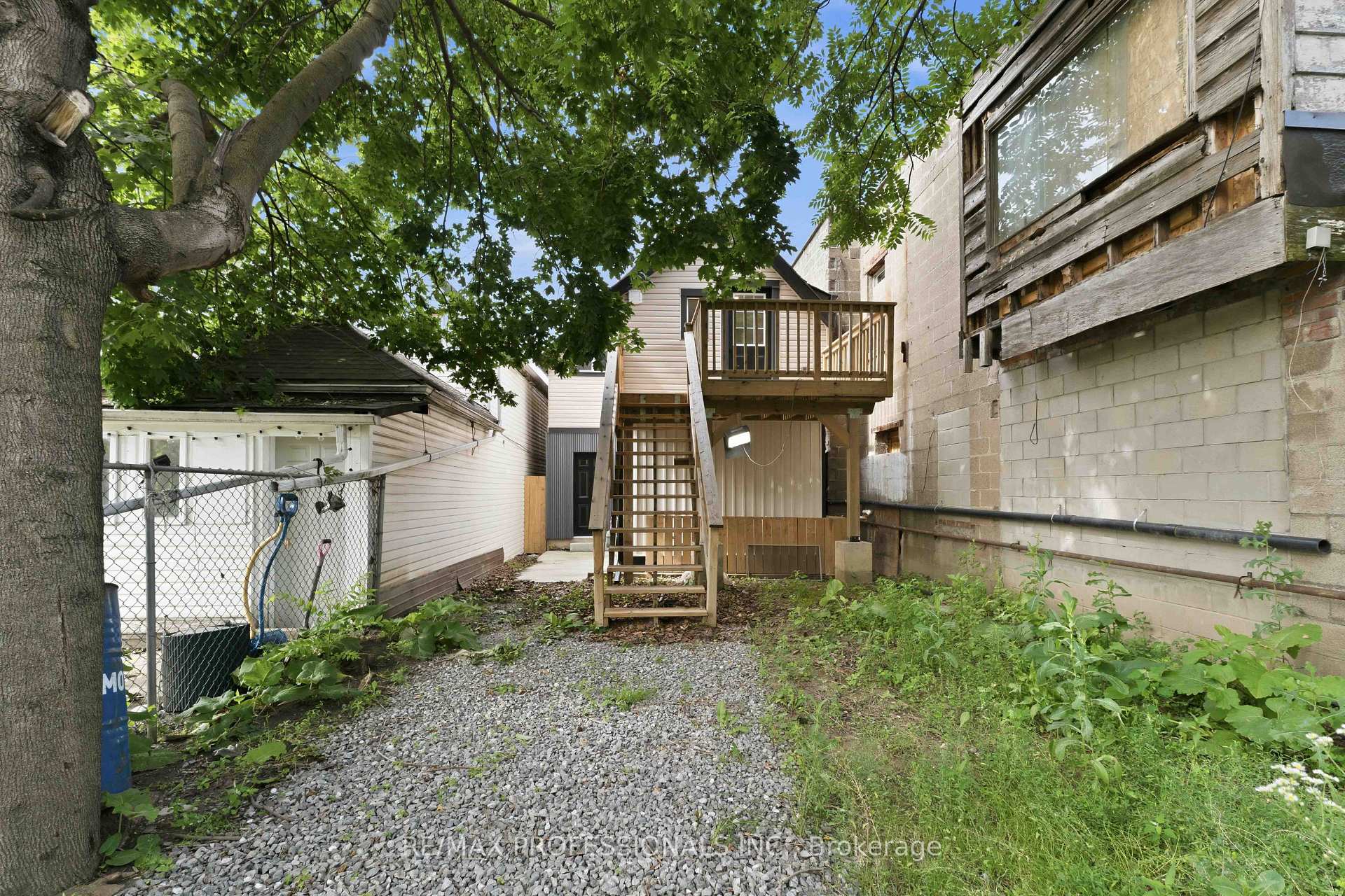 Photo 28 of Unit # Upper, 759 Barton Street E, Hamilton, Stipley — HOMEH