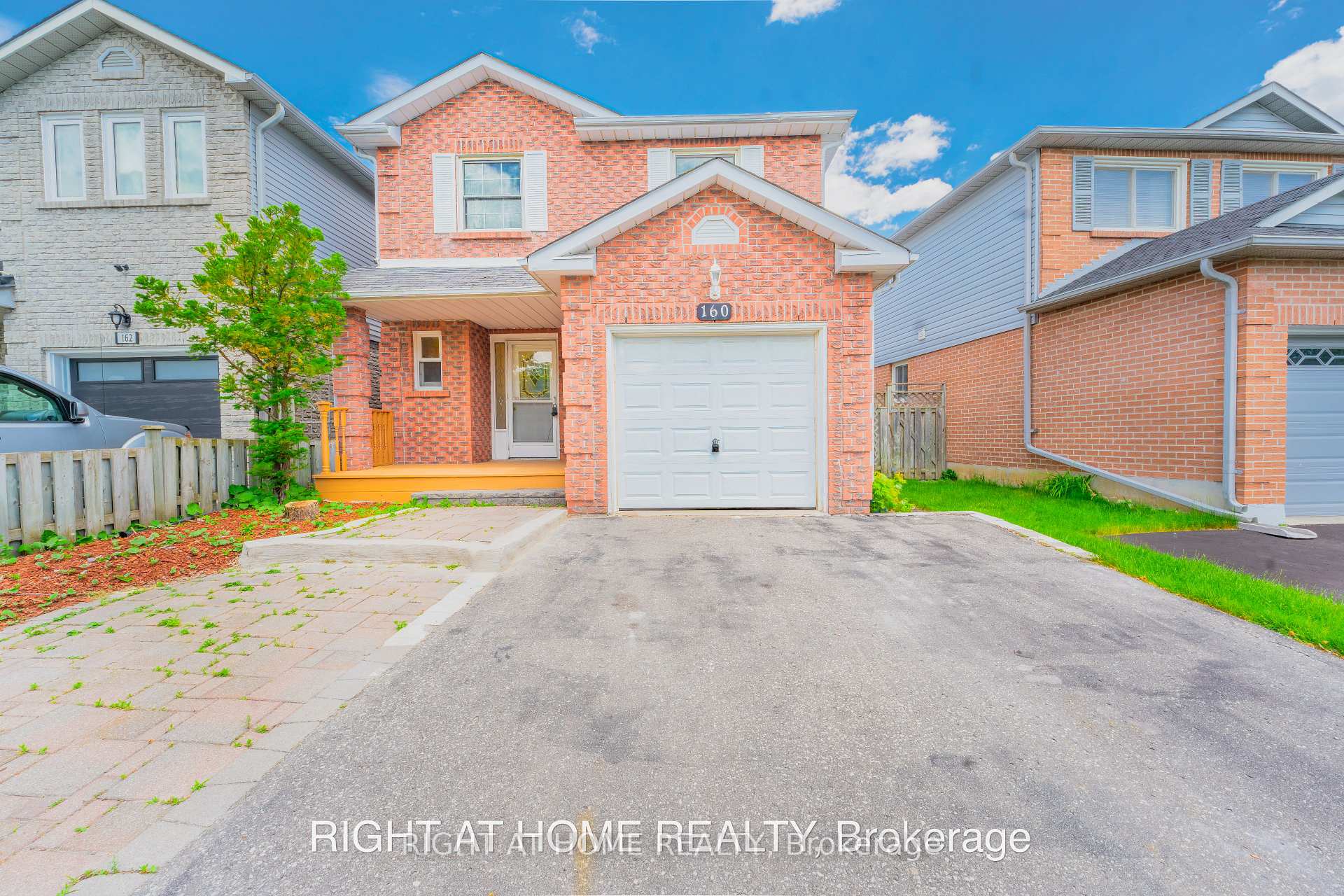 Photo 2 of 160 Overbank Drive, Oshawa, McLaughlin — HOMEH