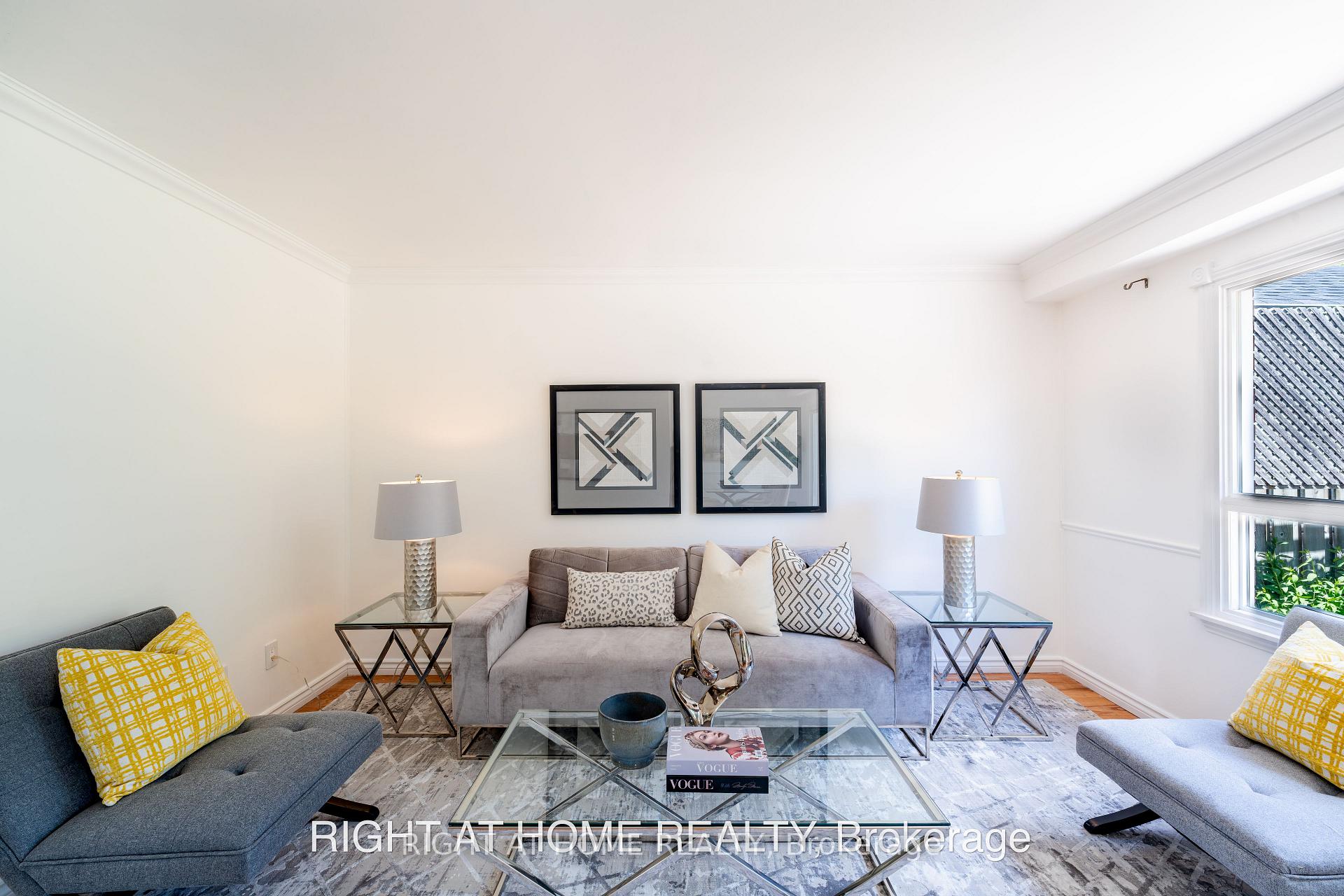 Photo 5 of 160 Overbank Drive, Oshawa, McLaughlin — HOMEH