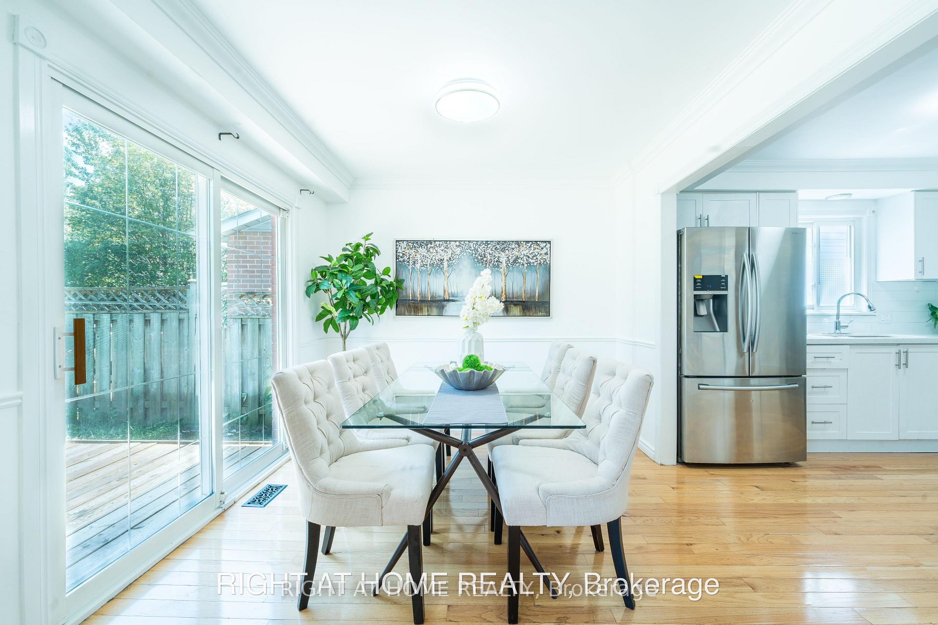 Photo 7 of 160 Overbank Drive, Oshawa, McLaughlin — HOMEH