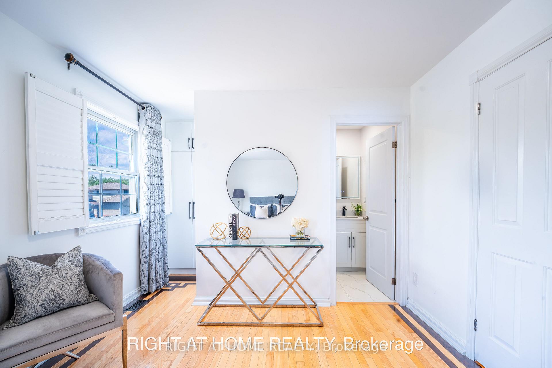 Photo 18 of 160 Overbank Drive, Oshawa, McLaughlin — HOMEH