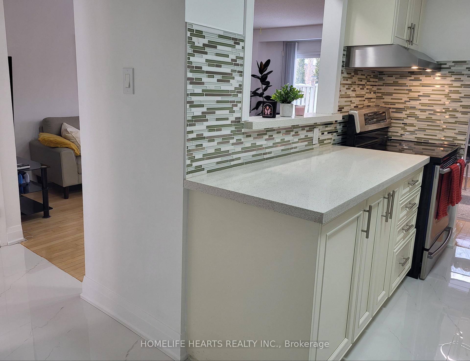 Photo 25 of 6 Woodglen Way, Markham, Unionville — HOMEH