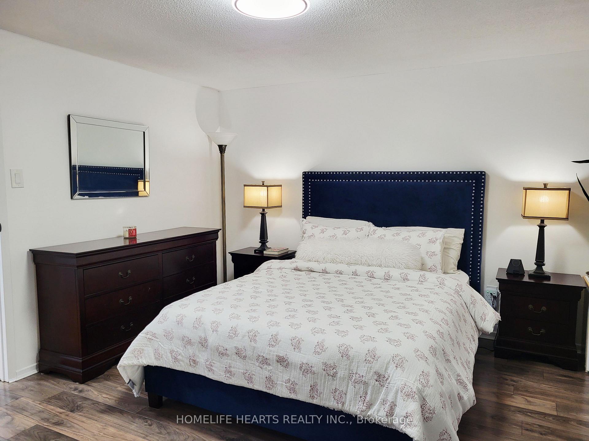 Photo 28 of 6 Woodglen Way, Markham, Unionville — HOMEH