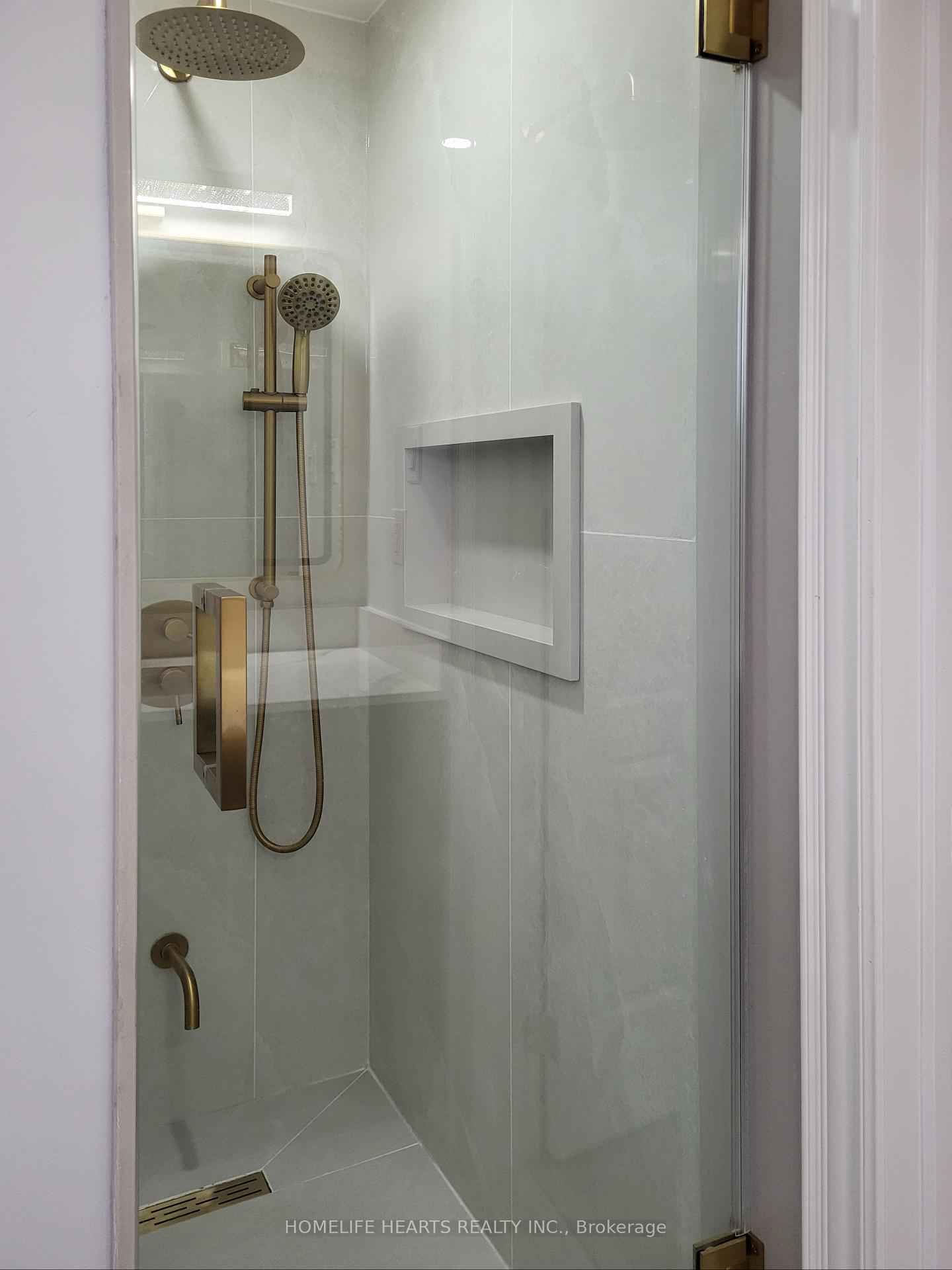 Photo 31 of 6 Woodglen Way, Markham, Unionville — HOMEH