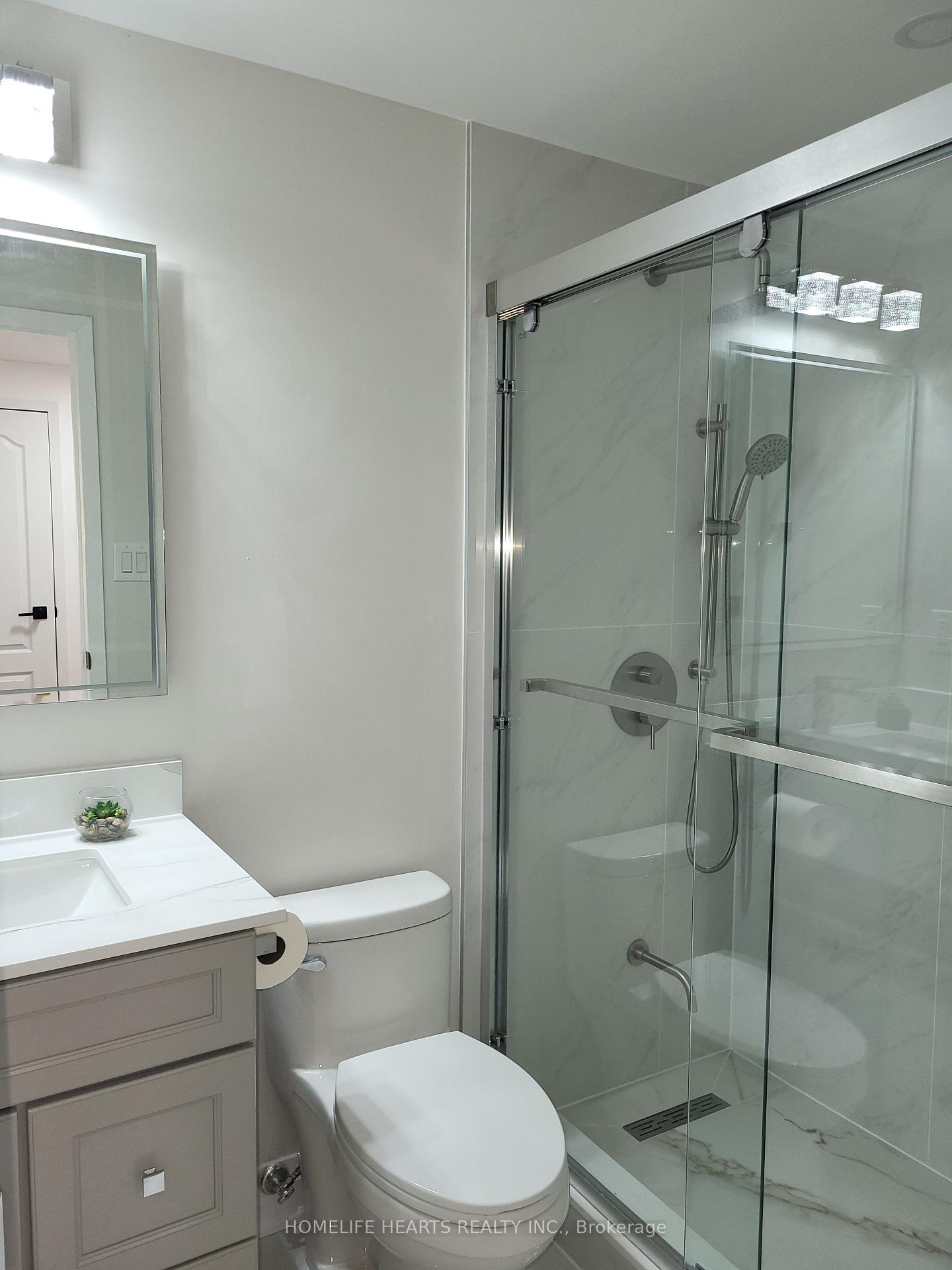 Photo 38 of 6 Woodglen Way, Markham, Unionville — HOMEH