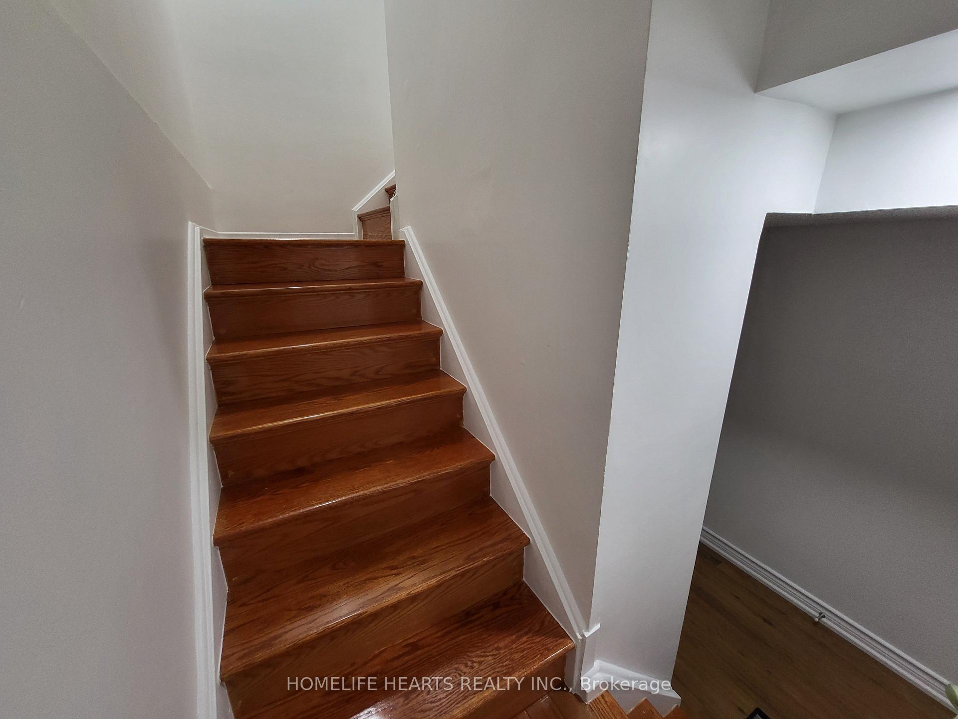 Photo 39 of 6 Woodglen Way, Markham, Unionville — HOMEH
