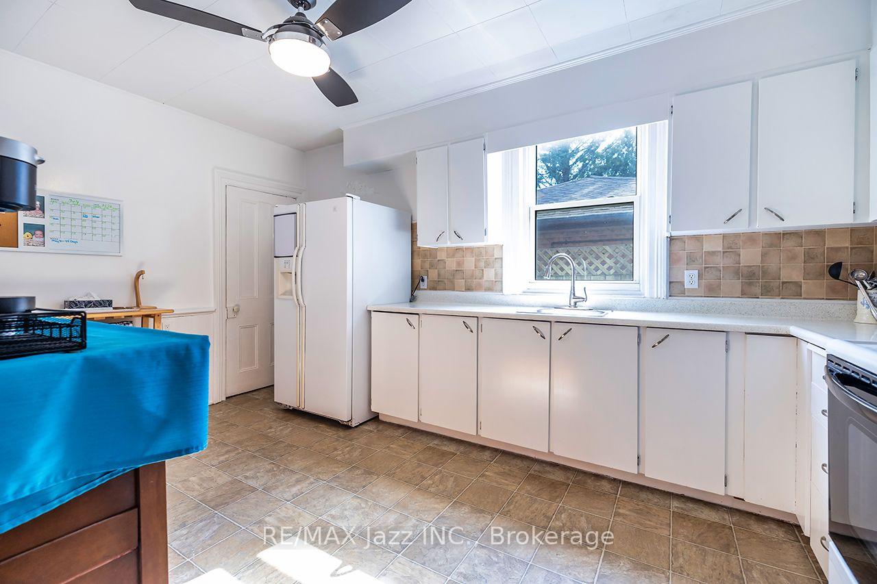 Photo 12 of 132 King Street, Kawartha Lakes, Woodville — HOMEH