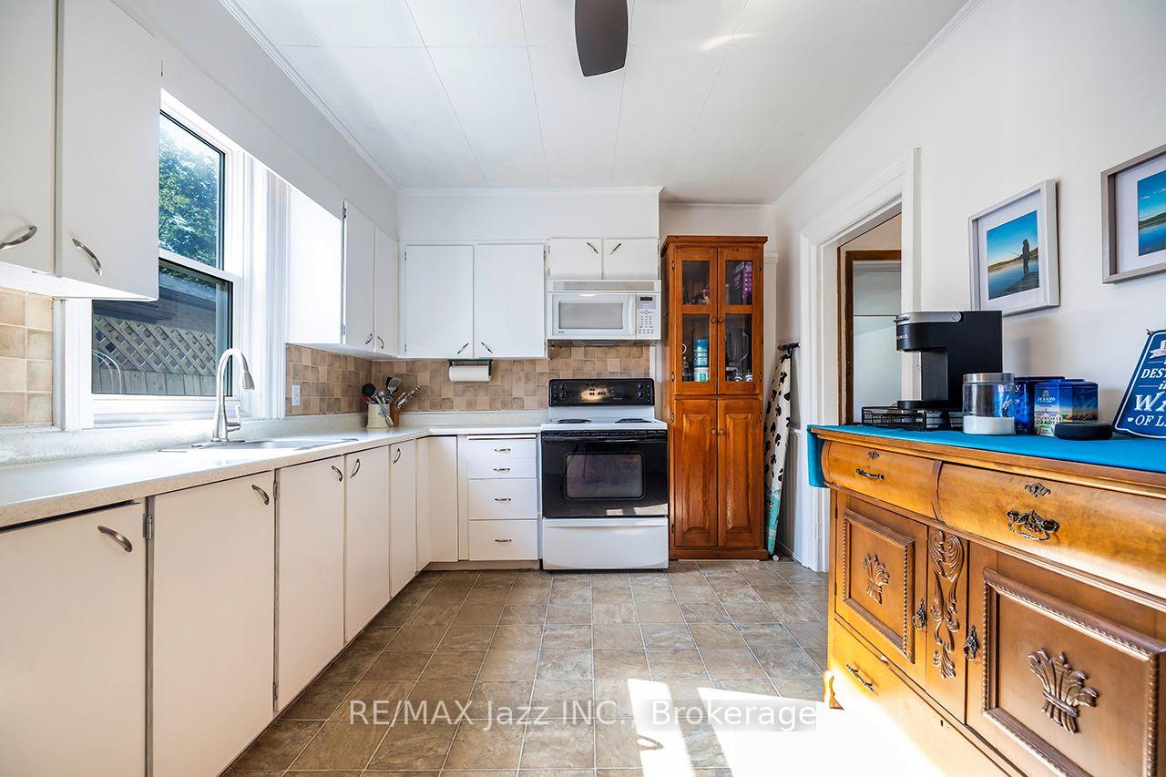 Photo 15 of 132 King Street, Kawartha Lakes, Woodville — HOMEH