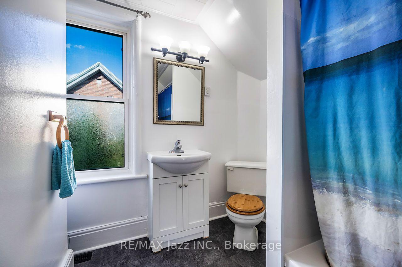 Photo 32 of 132 King Street, Kawartha Lakes, Woodville — HOMEH