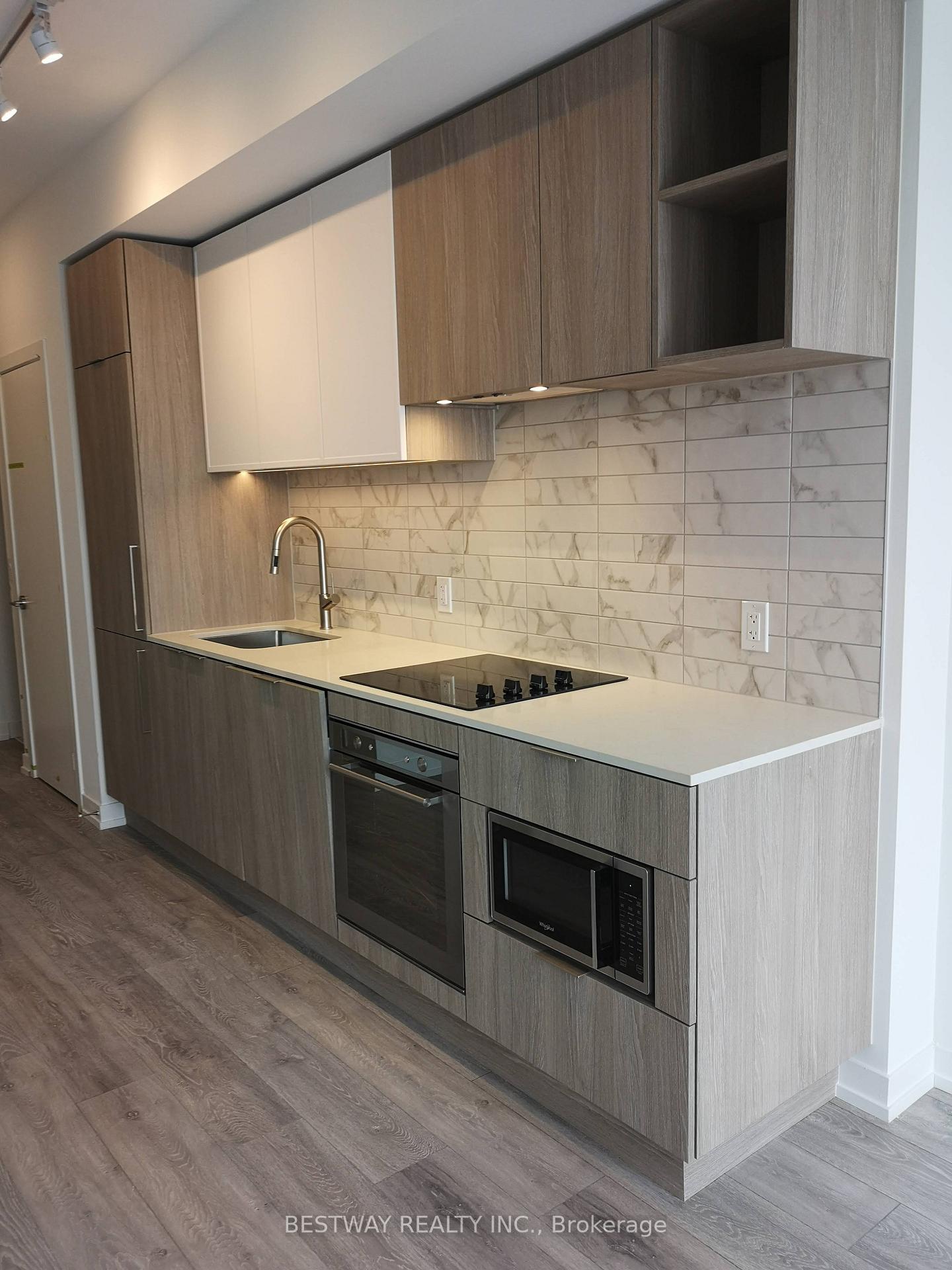 Photo 4 of Unit 1611, 2020 Bathurst Street, Toronto, Humewood-Cedarvale — HOMEH