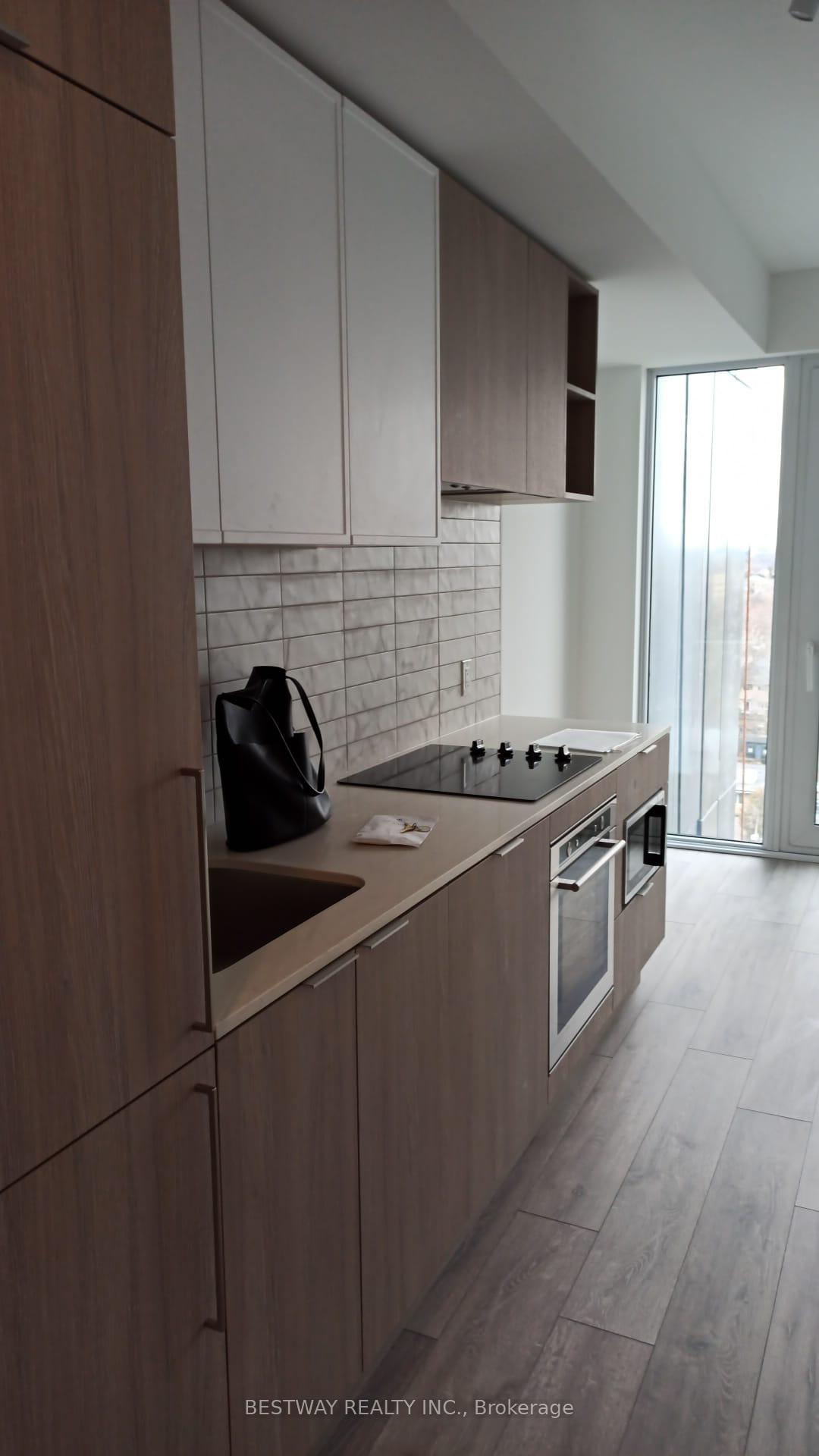 Photo 5 of Unit 1611, 2020 Bathurst Street, Toronto, Humewood-Cedarvale — HOMEH