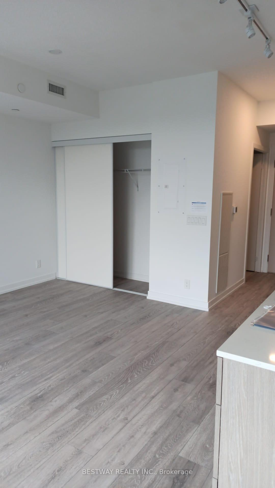 Photo 8 of Unit 1611, 2020 Bathurst Street, Toronto, Humewood-Cedarvale — HOMEH