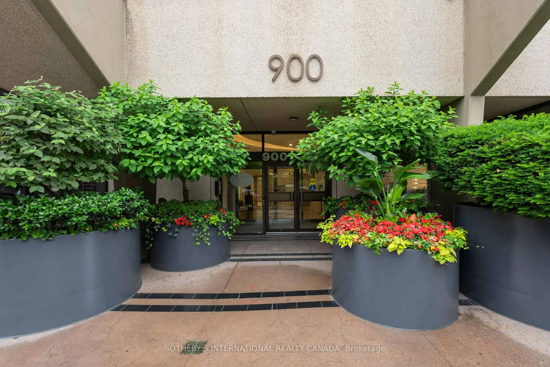 Photo 5 of Unit 1002, 900 Yonge Street, Toronto, The Annex — HOMEH