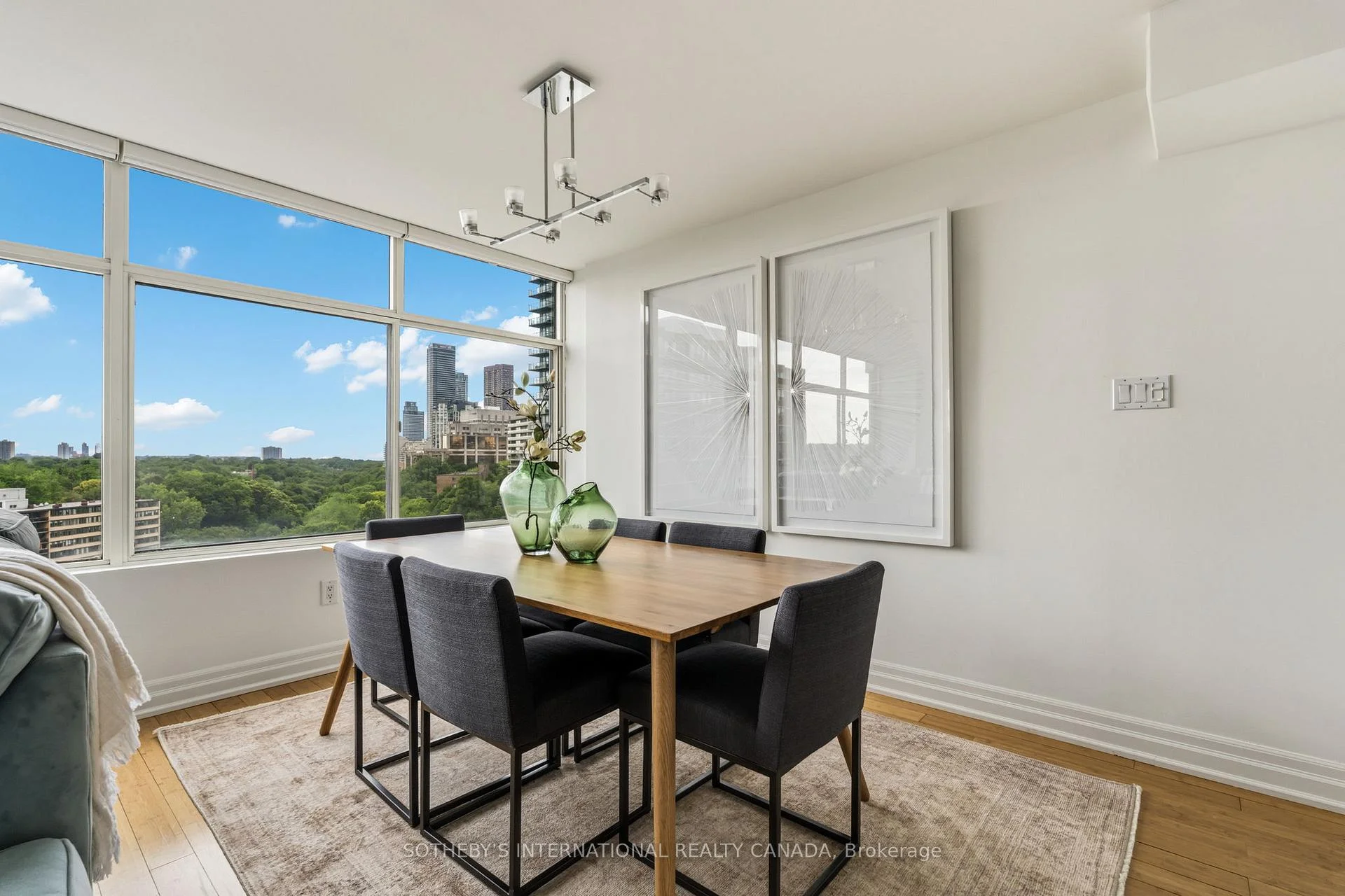 Photo 9 of Unit 1002, 900 Yonge Street, Toronto, The Annex — HOMEH