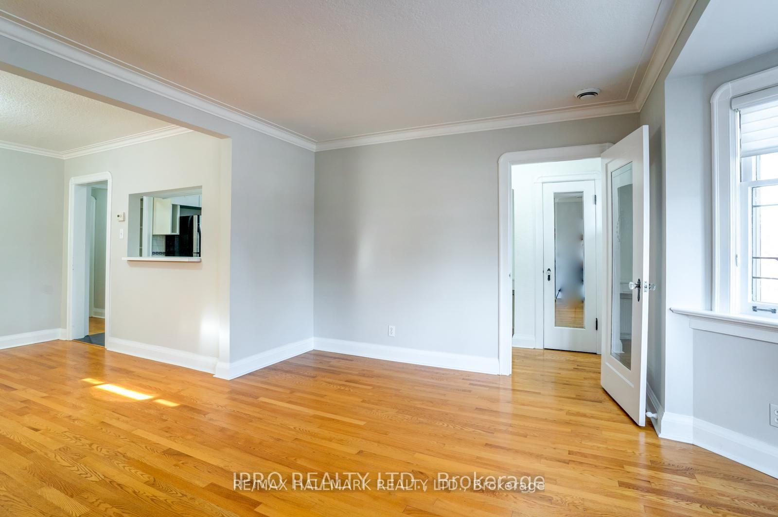 Photo 6 of 62 Lankin Boulevard, Toronto, East York — HOMEH