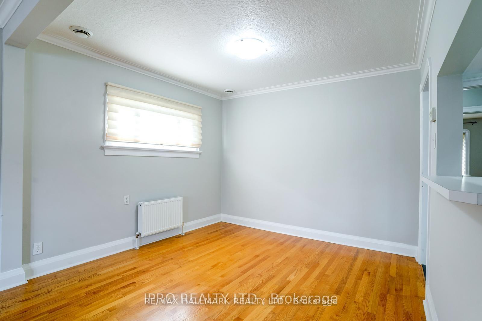 Photo 8 of 62 Lankin Boulevard, Toronto, East York — HOMEH